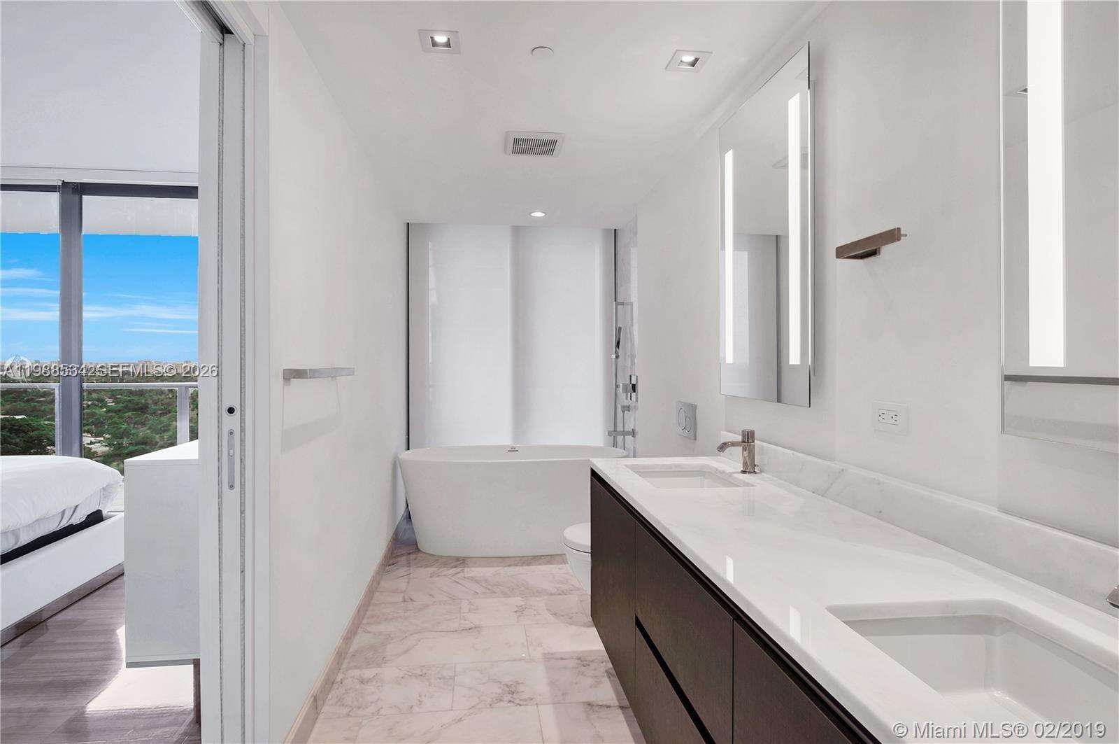 Echo Brickell at 1451 Brickell Ave, Miami, FL 33131 - For Rent photo 12