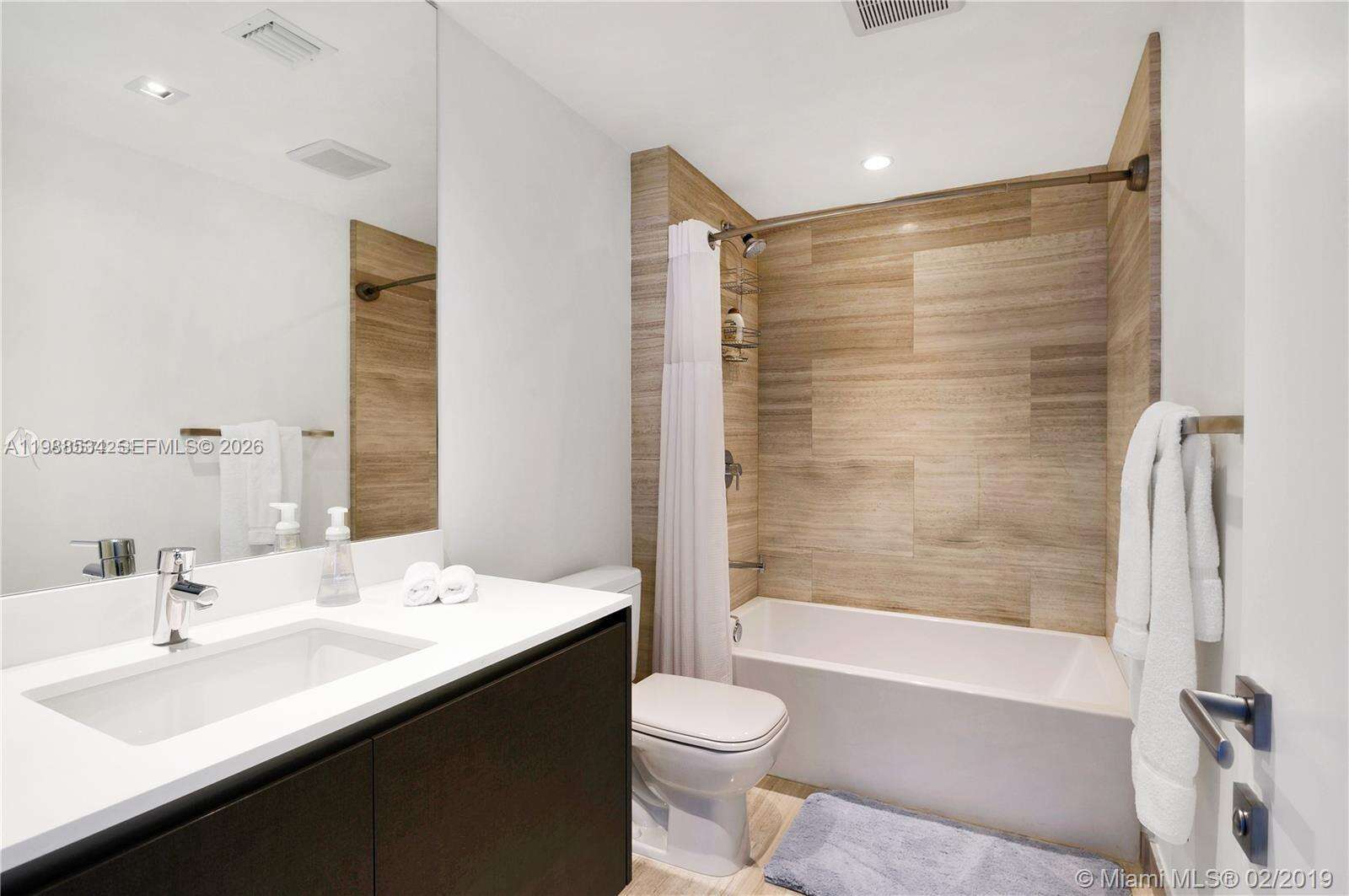 Echo Brickell at 1451 Brickell Ave, Miami, FL 33131 - For Rent photo 15