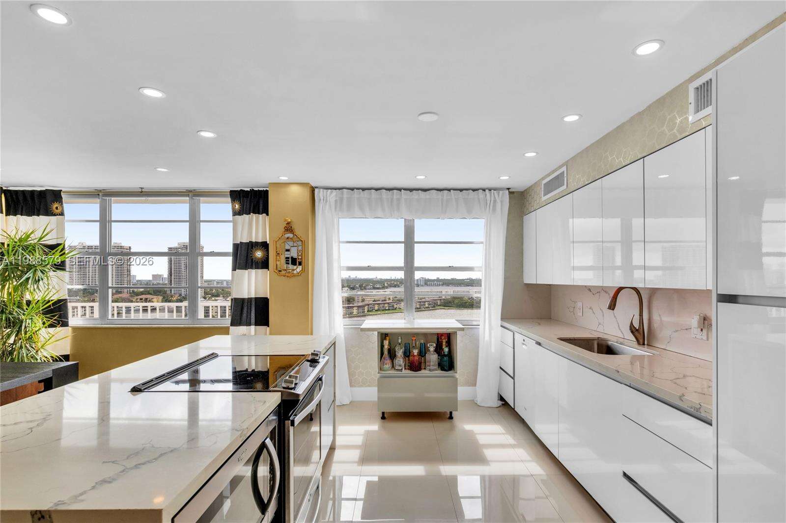 Admirals Port at 2801 183 St, Aventura, FL 33160 - For Rent photo 4