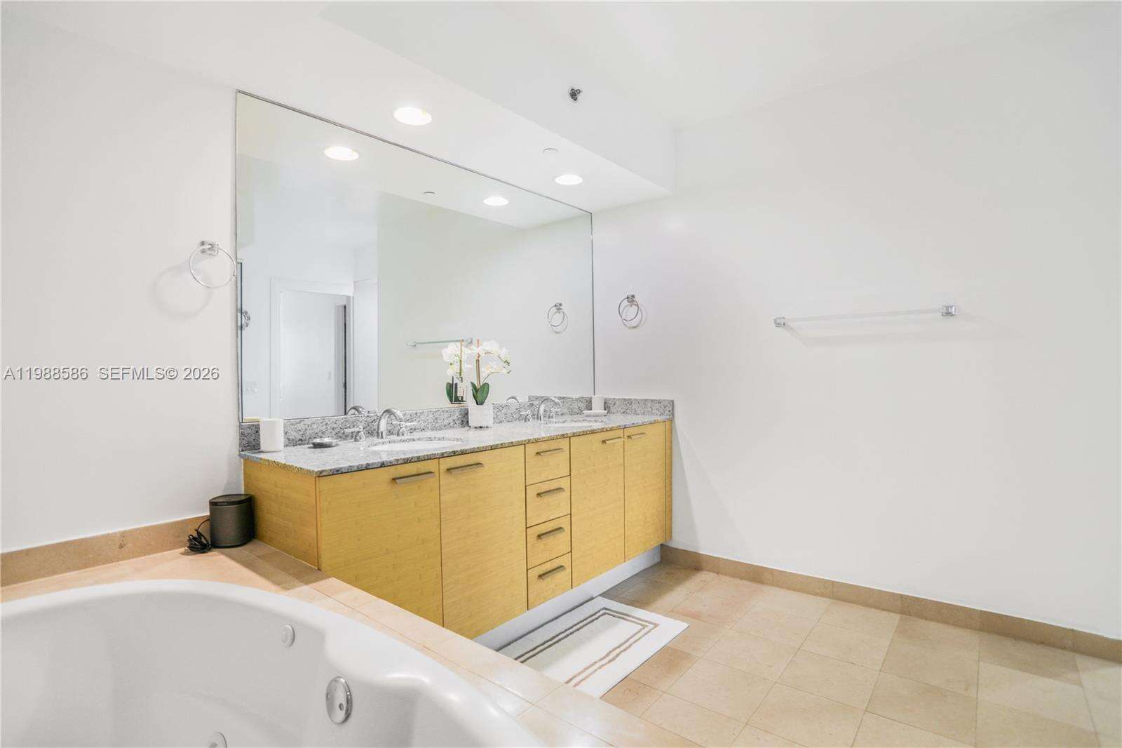 The Beach Club Two at 1830 Ocean Dr, Hallandale Beach, FL 33009 - For Rent photo 14