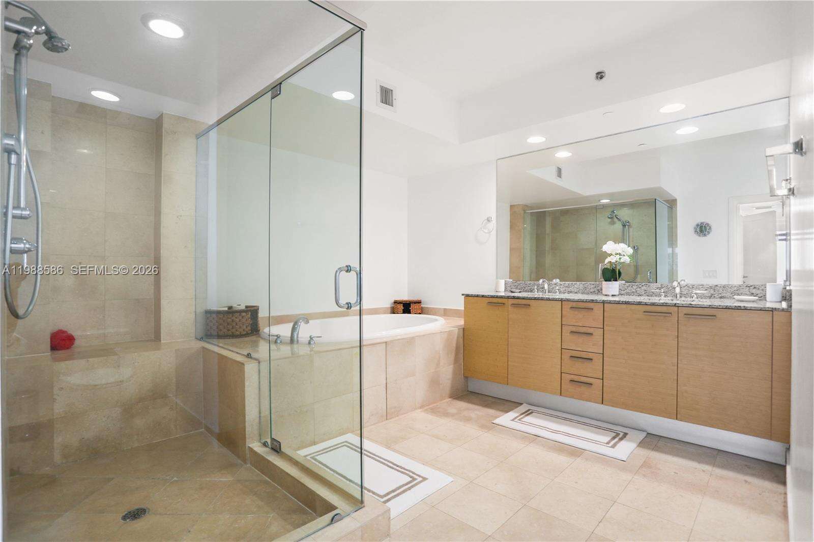 The Beach Club Two at 1830 Ocean Dr, Hallandale Beach, FL 33009 - For Rent photo 23