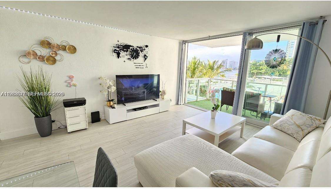 Mirador 1000 at 1000 W Ave, Miami Beach, FL 33139 - For Rent photo 9