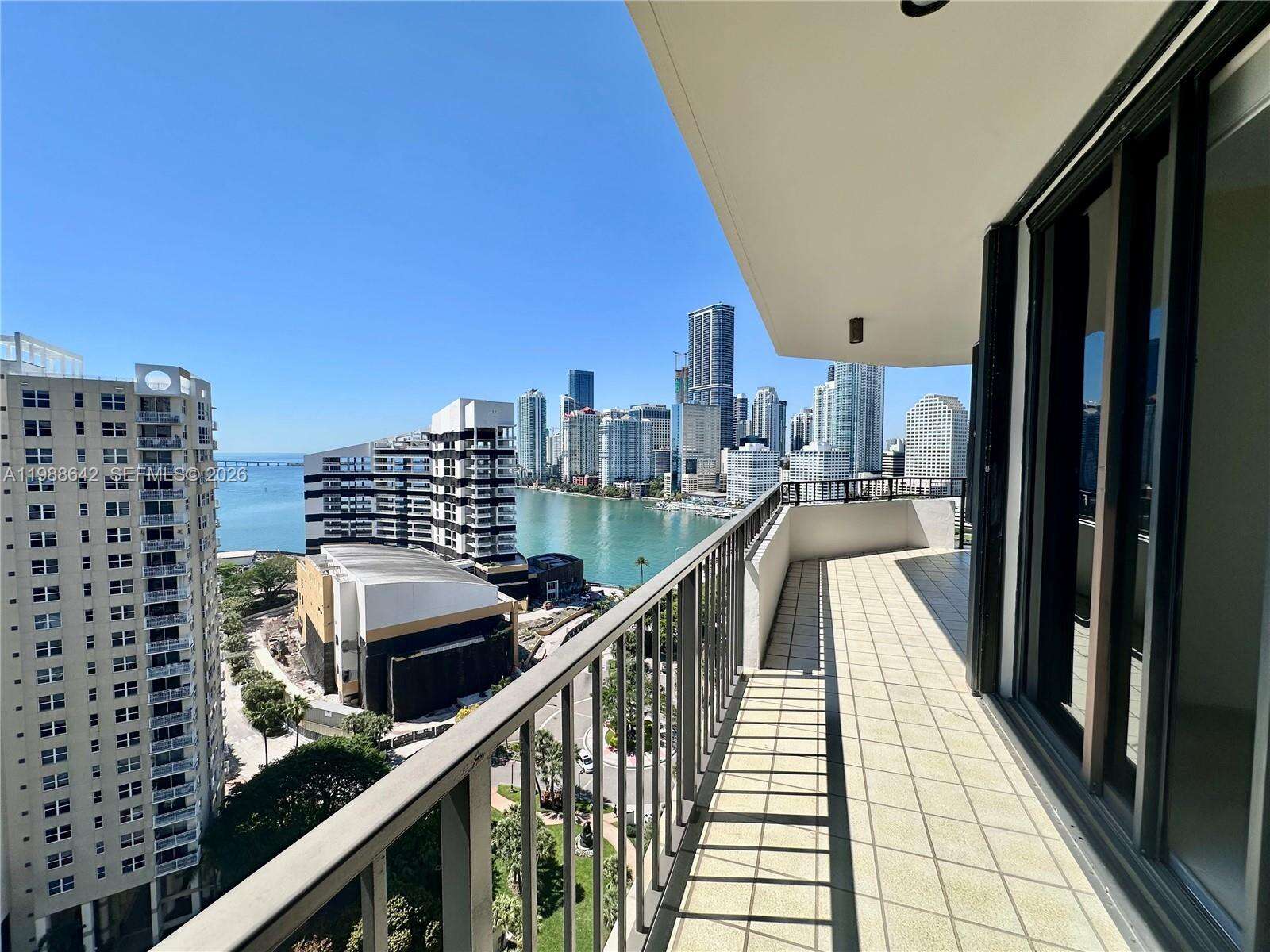 Brickell Key 1 at 520 Brickell Key Dr, Miami, FL 33131 - For Rent photo 4