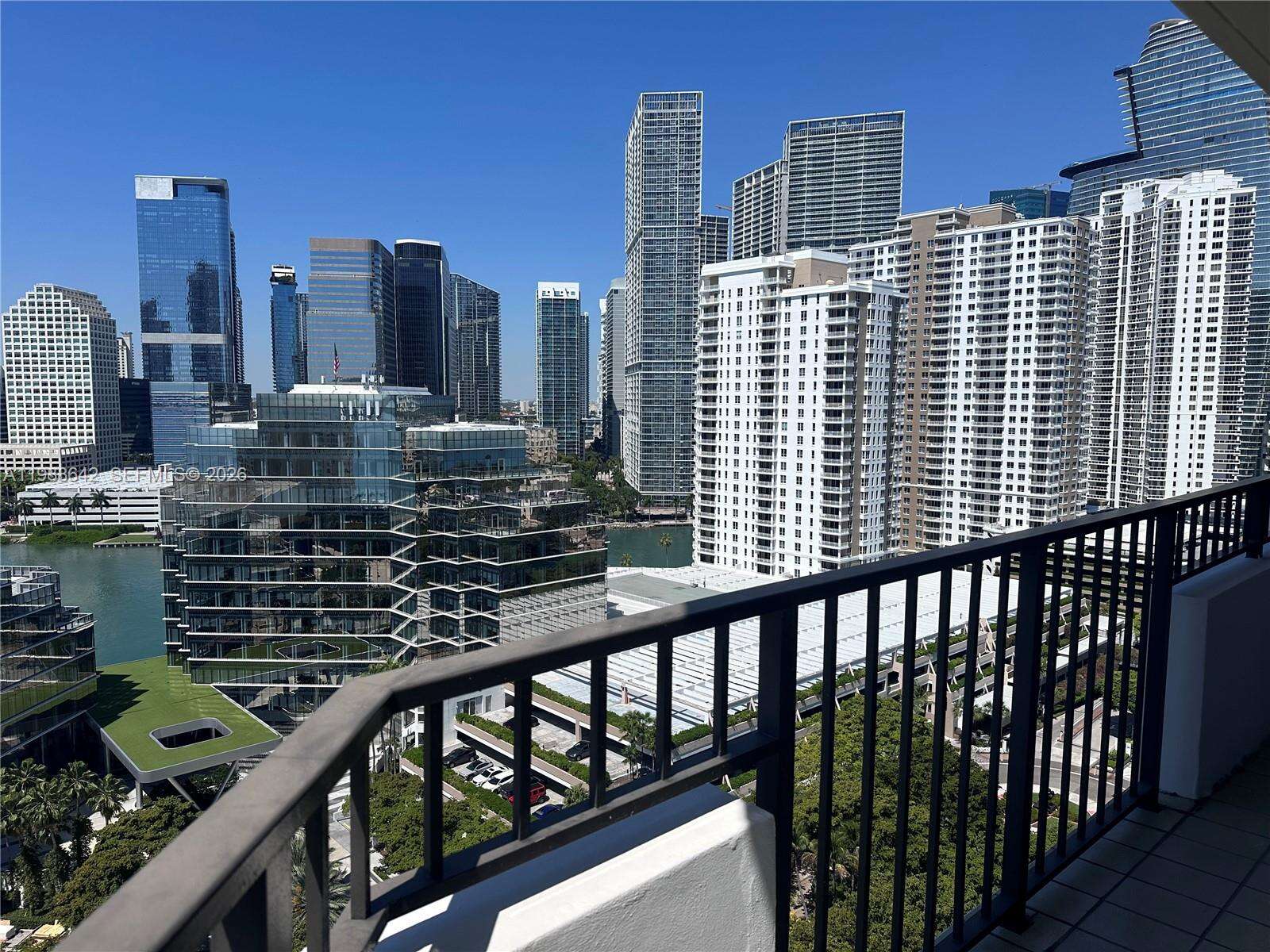 Brickell Key 1 at 520 Brickell Key Dr, Miami, FL 33131 - For Rent photo 5