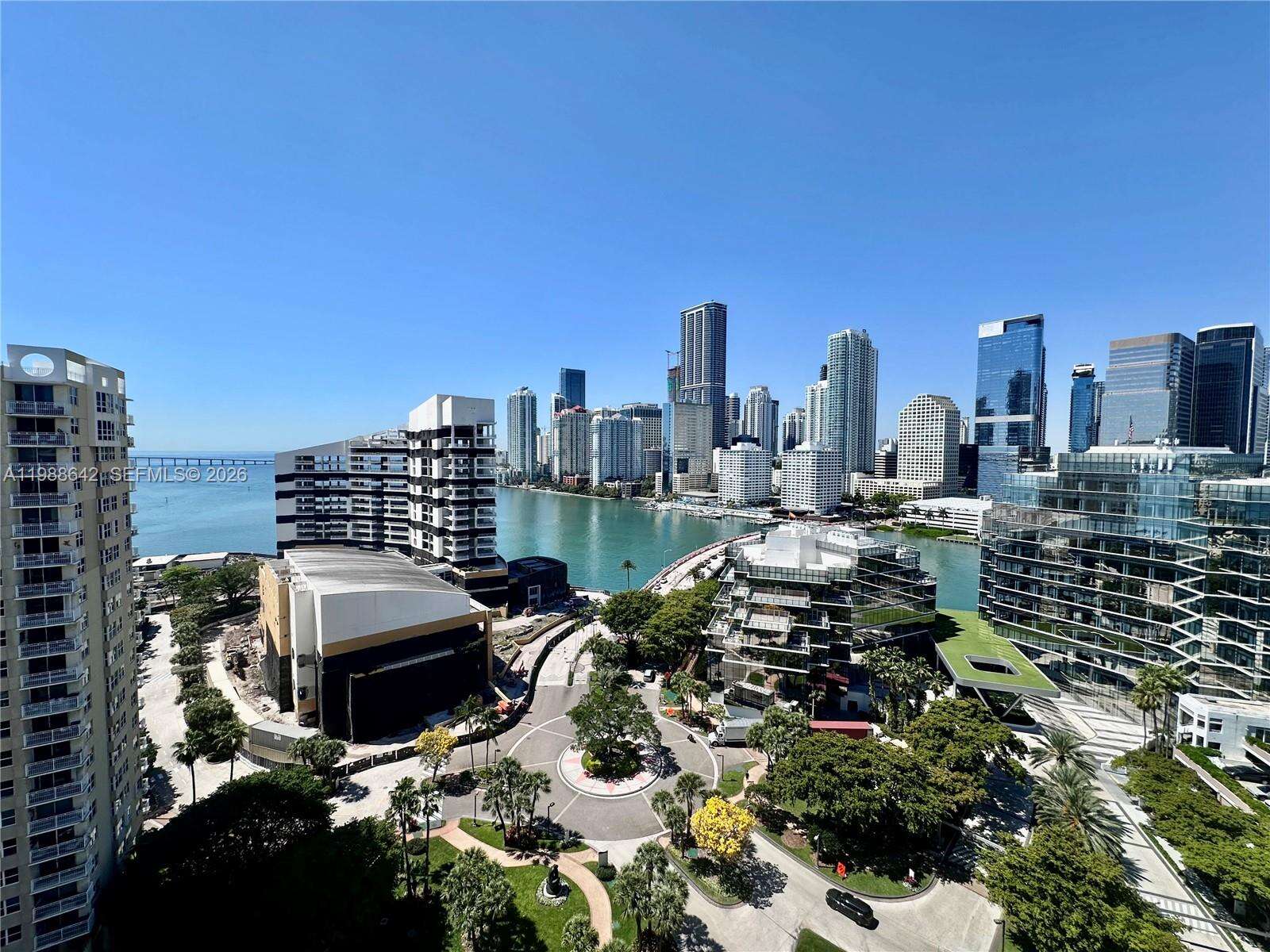 Brickell Key 1 at 520 Brickell Key Dr, Miami, FL 33131 - For Rent photo 6