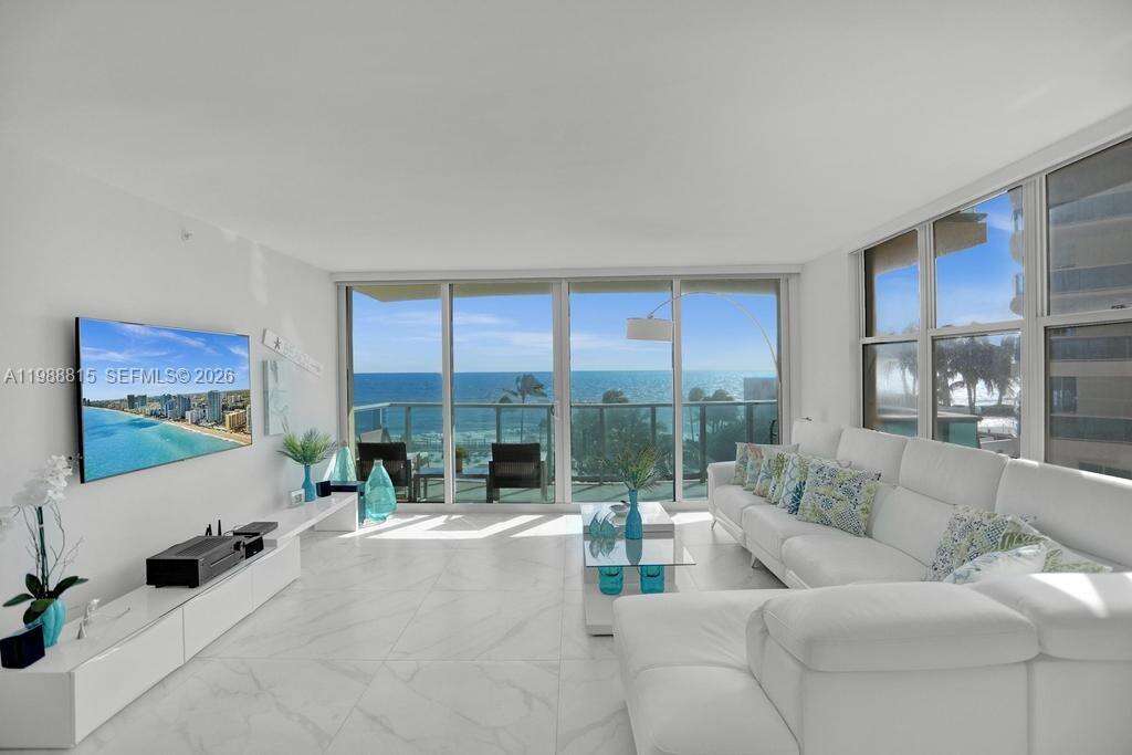 The Wave at 2501 Ocean Dr, Hollywood, FL 33019 - For Rent photo 9