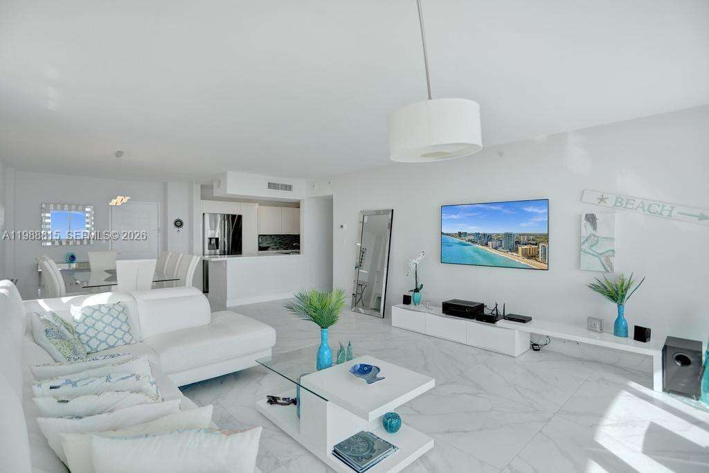 The Wave at 2501 Ocean Dr, Hollywood, FL 33019 - For Rent photo 10