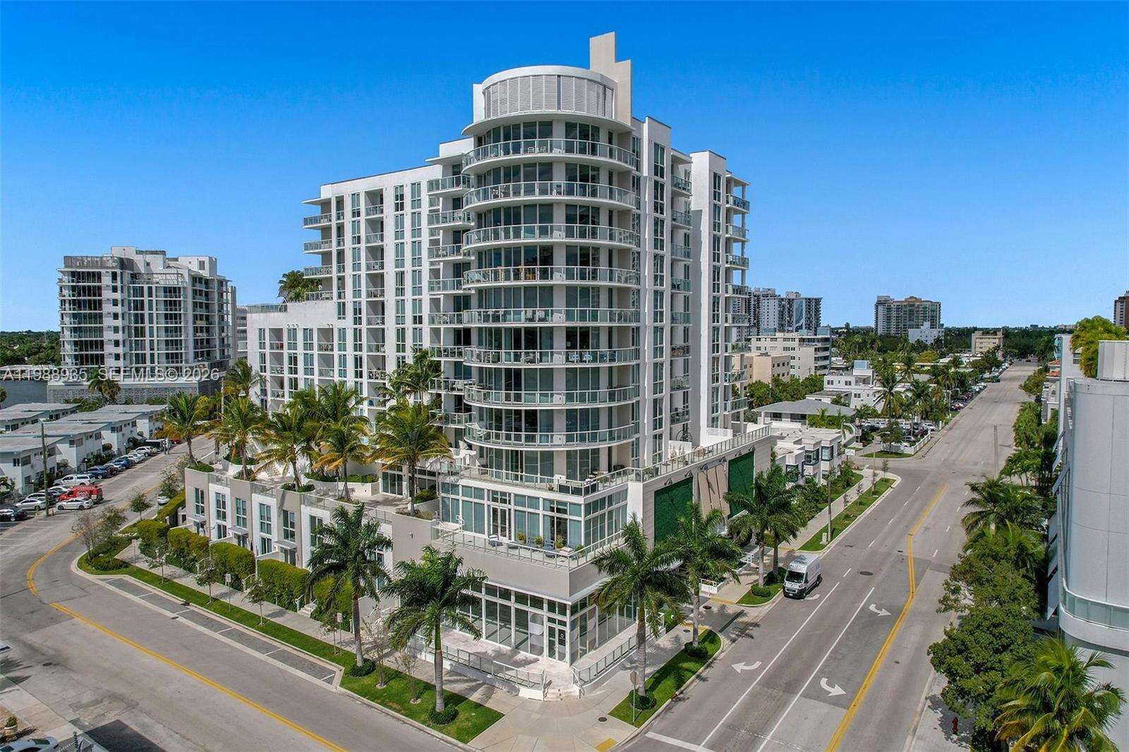 Tiffany House at 401 Birch Rd, Fort Lauderdale, FL 33304 - For Rent photo 3