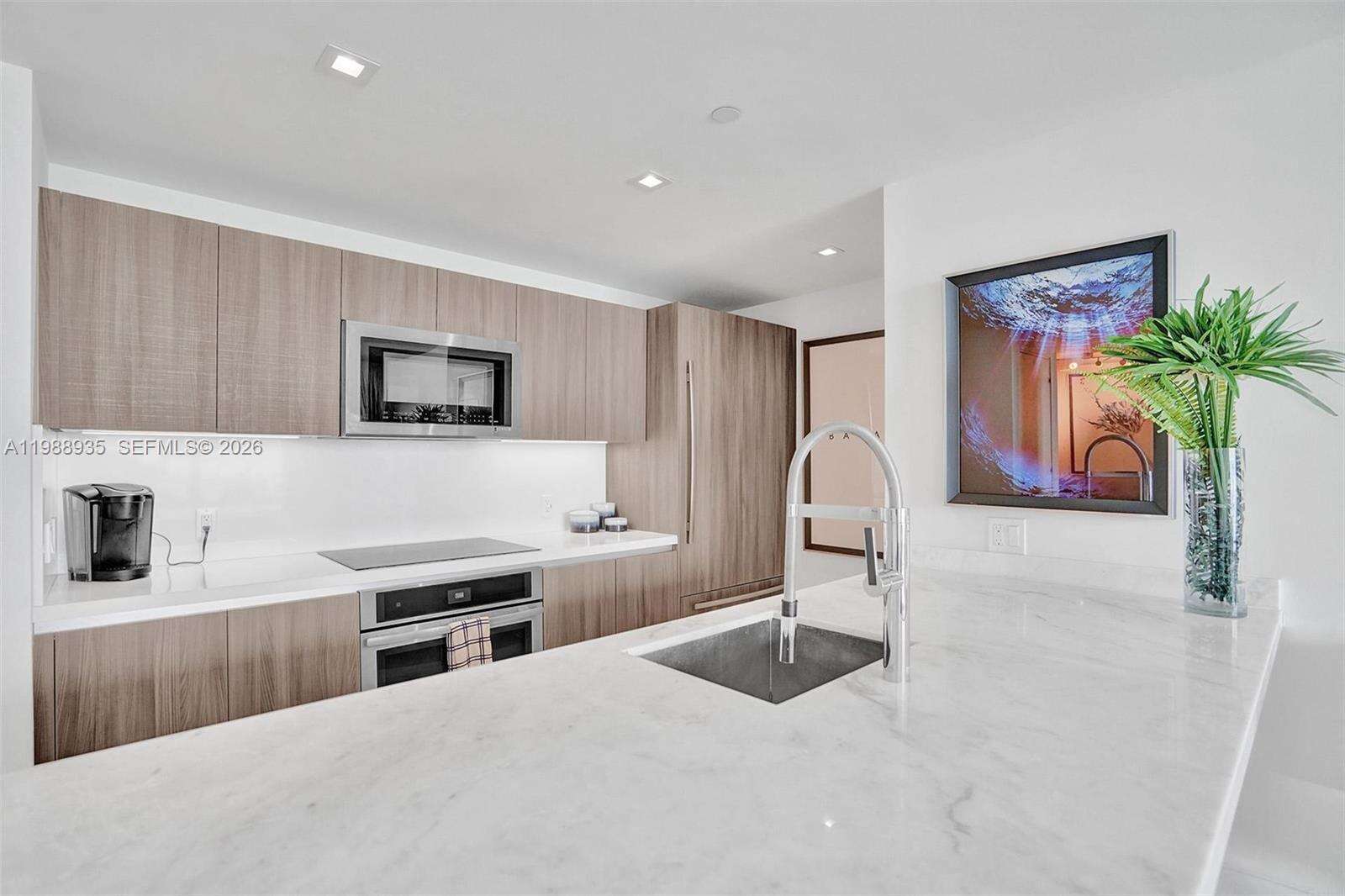 Tiffany House at 401 Birch Rd, Fort Lauderdale, FL 33304 - For Rent photo 21