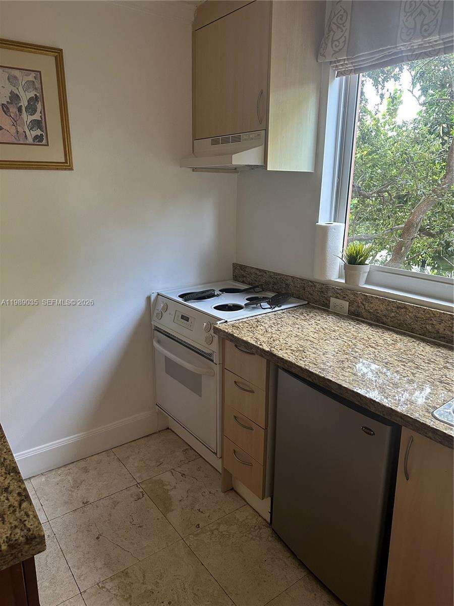 The Mutiny at 2951 Bayshore Dr, Miami, FL 33133 - For Rent photo 1