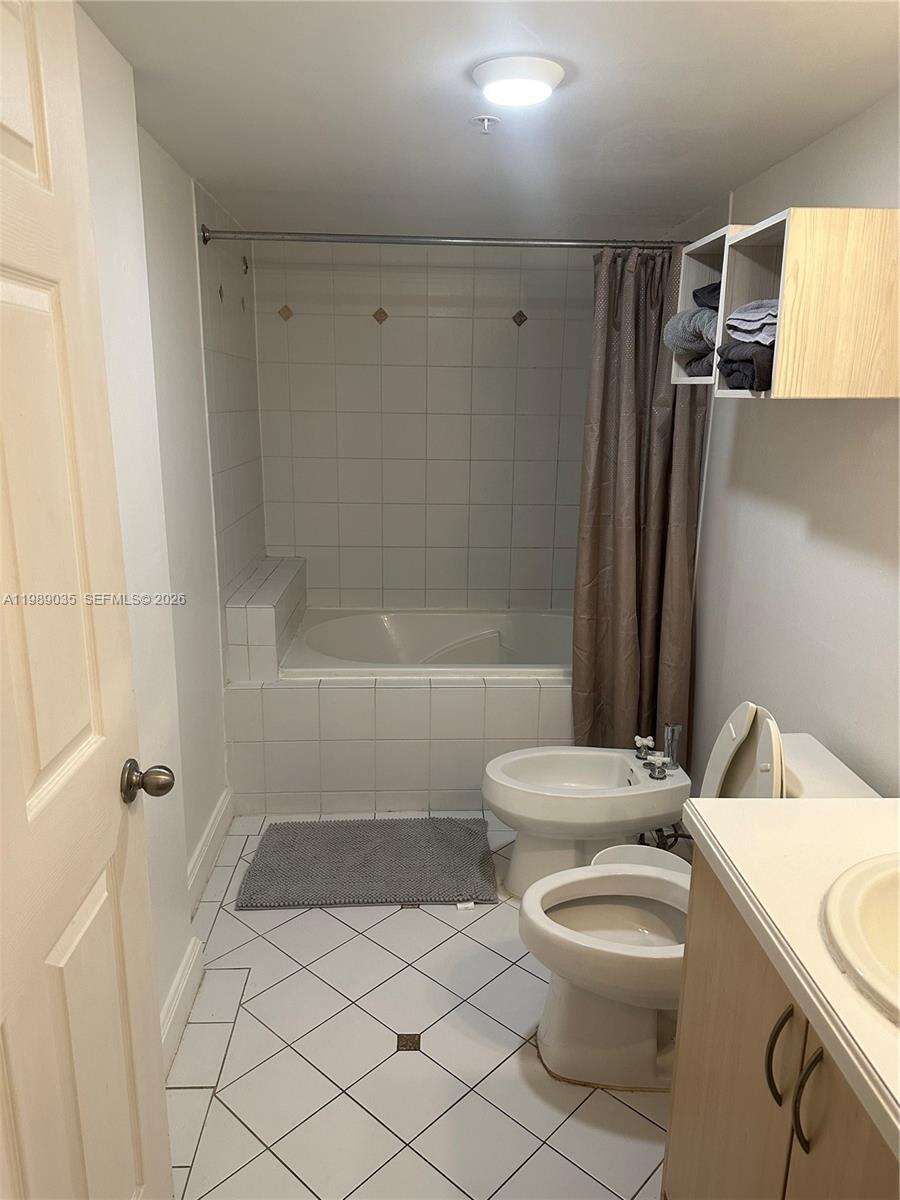 The Mutiny at 2951 Bayshore Dr, Miami, FL 33133 - For Rent photo 6