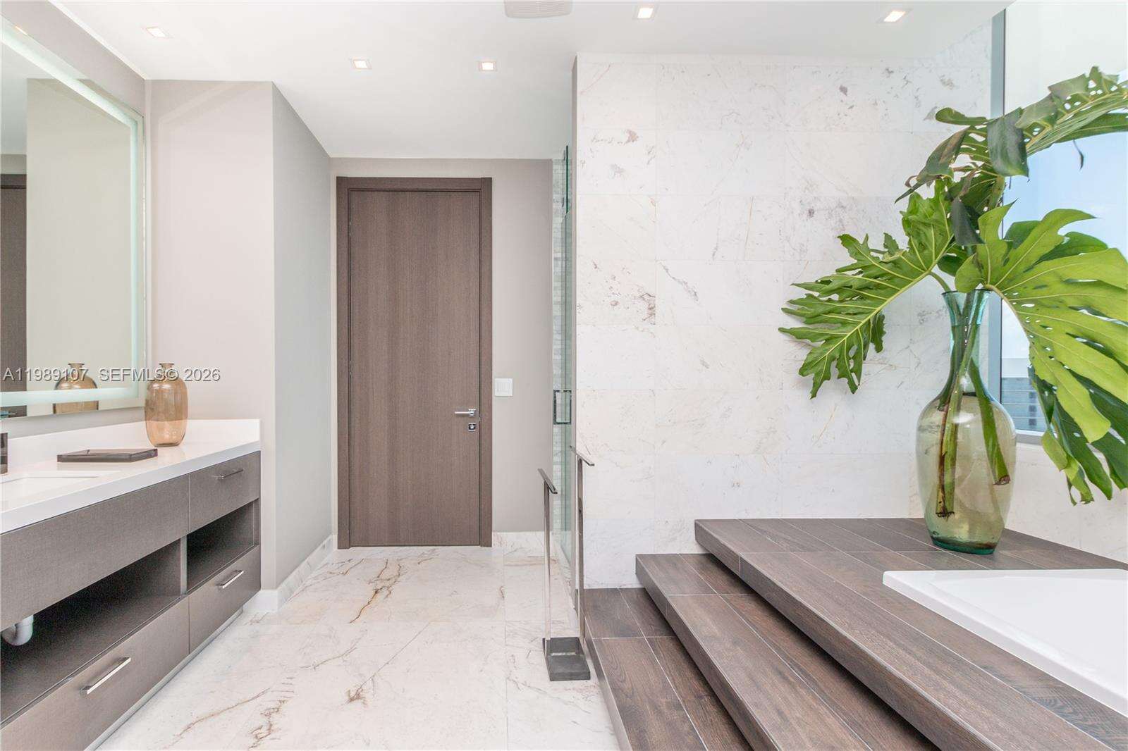 Paramount Miami Worldcenter at 851 1 Ave, Miami, FL 33132 - For Rent photo 15
