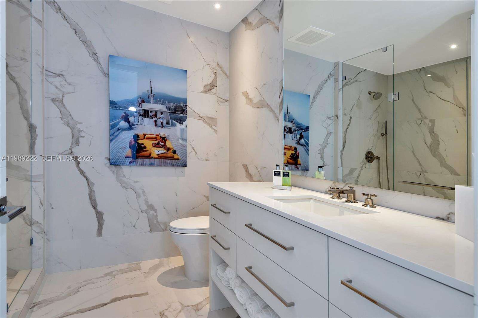 Continuum South Tower at 100 Pointe Dr, Miami Beach, FL 33139 - For Rent photo 12