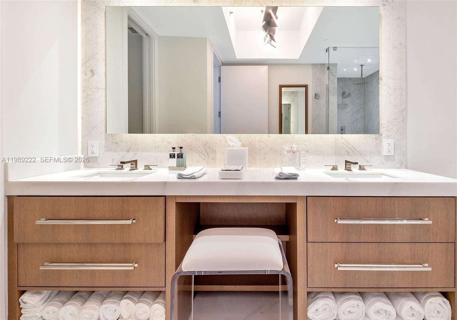 Continuum South Tower at 100 Pointe Dr, Miami Beach, FL 33139 - For Rent photo 9