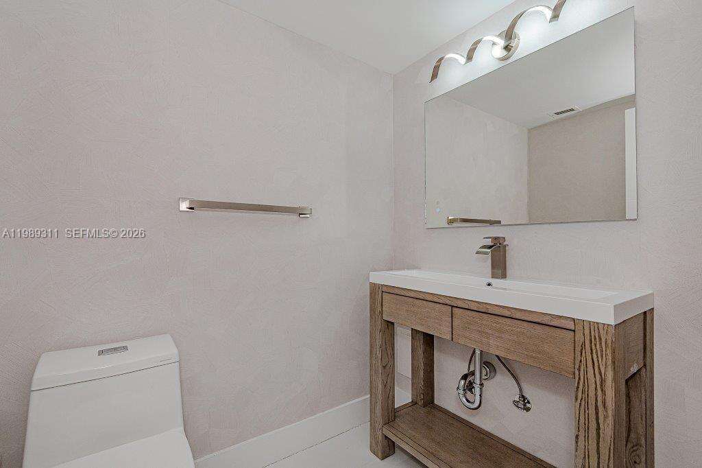 Roney Palace at Miami Beach, FL 33139 - For Rent photo 12