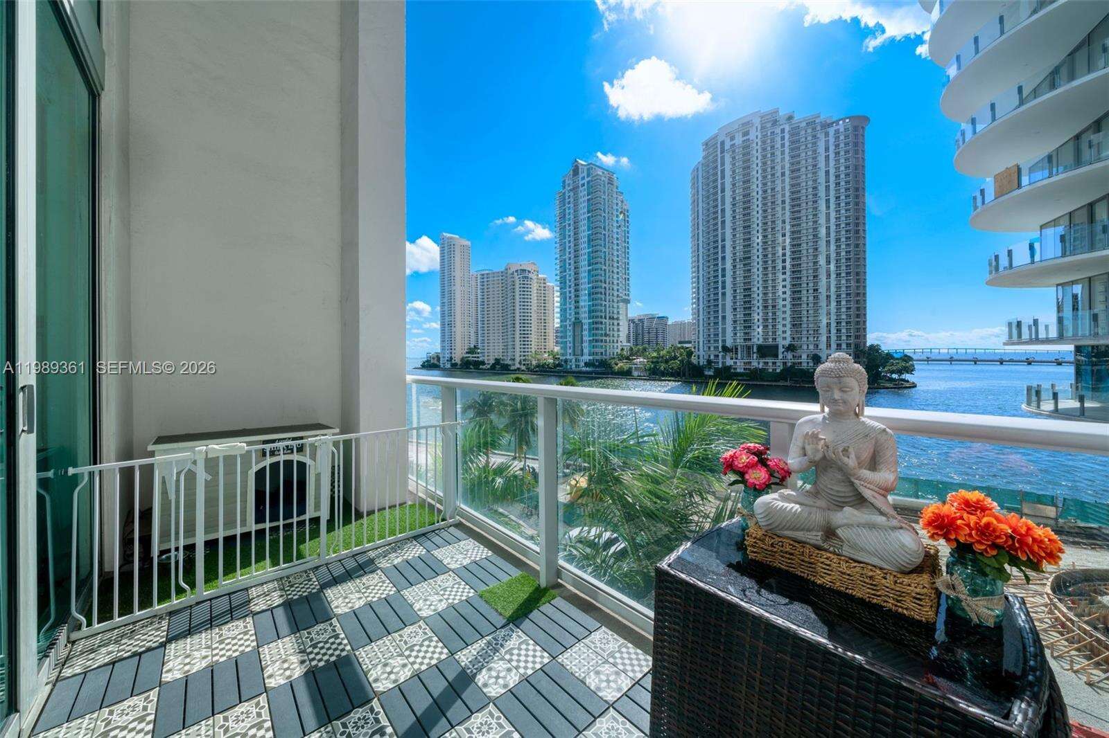 Met 1 at 300 Biscayne Blvd, Miami, FL 33131 - For Rent photo 1