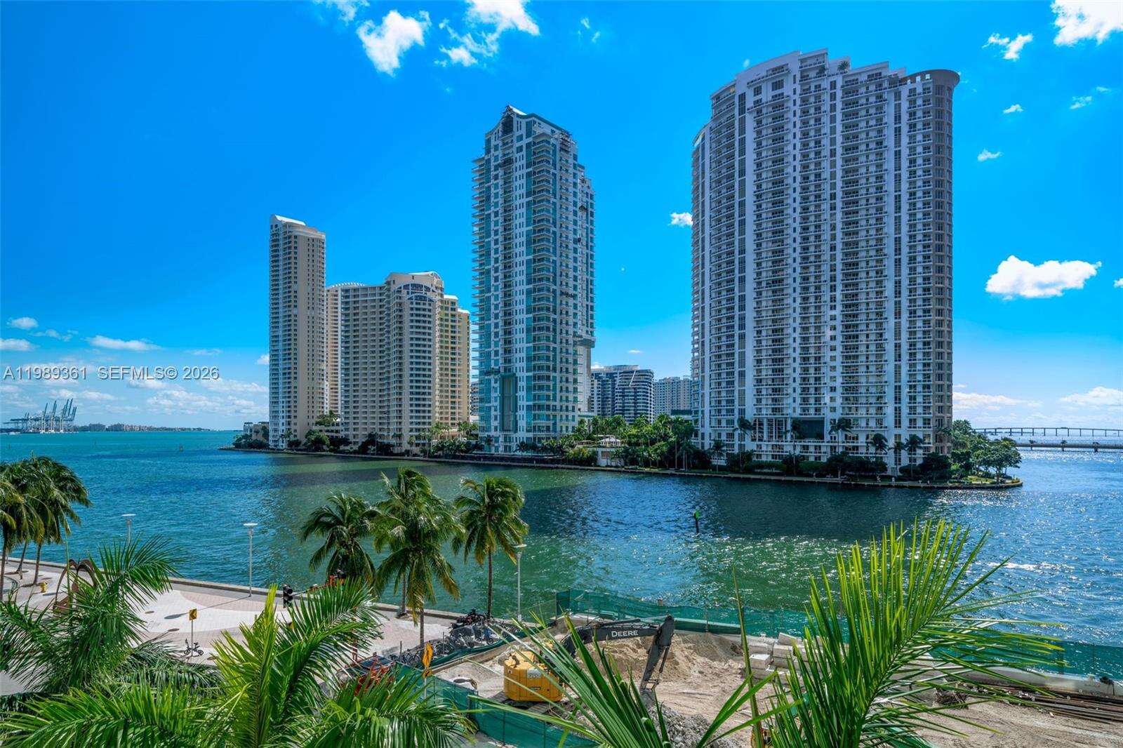 Met 1 at 300 Biscayne Blvd, Miami, FL 33131 - For Rent photo 3