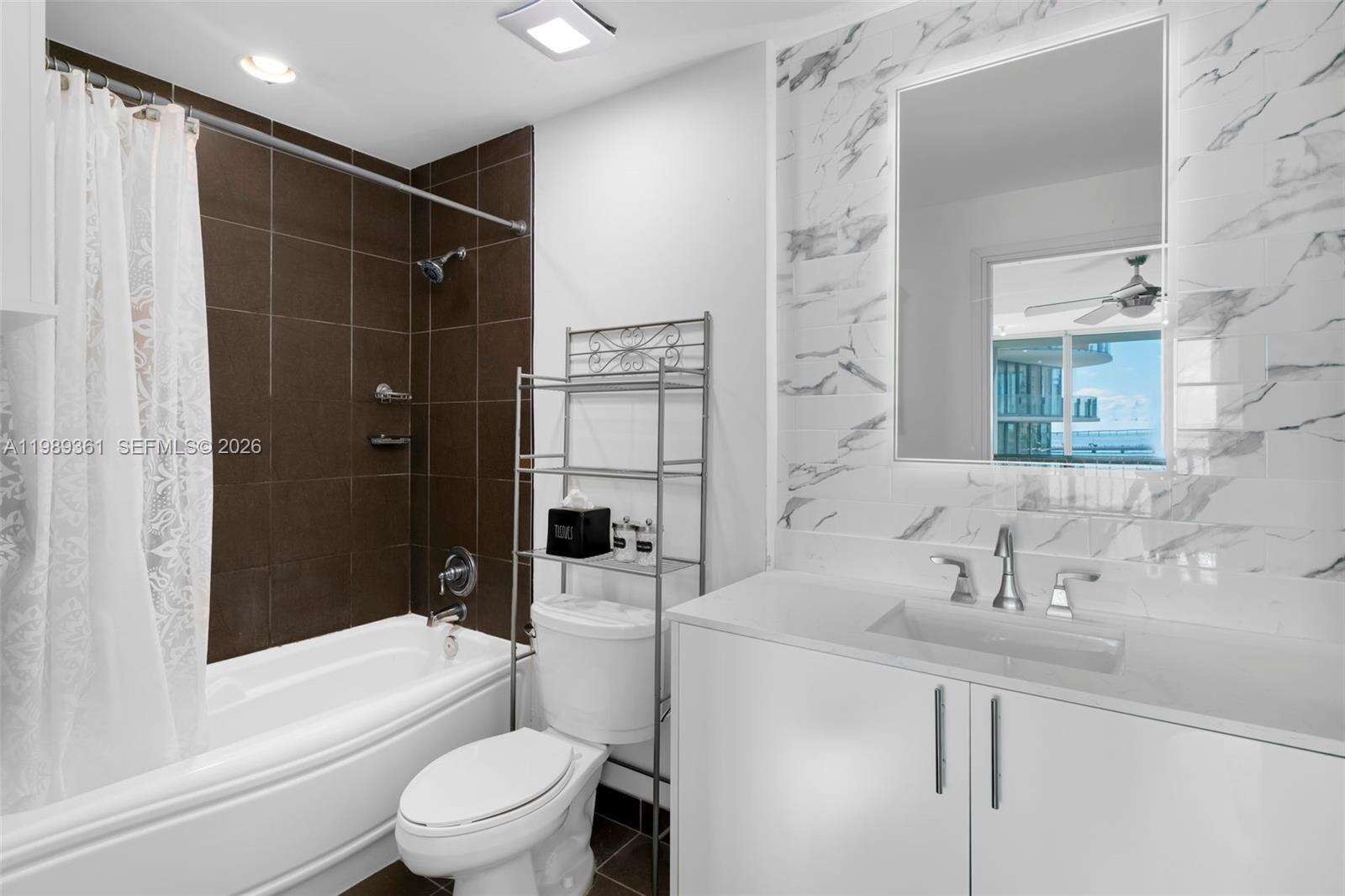 Met 1 at 300 Biscayne Blvd, Miami, FL 33131 - For Rent photo 21