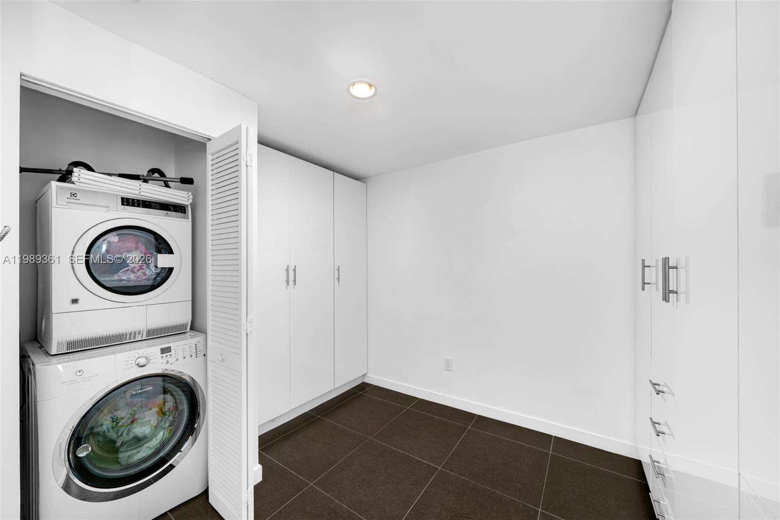 Met 1 at 300 Biscayne Blvd, Miami, FL 33131 - For Rent photo 24