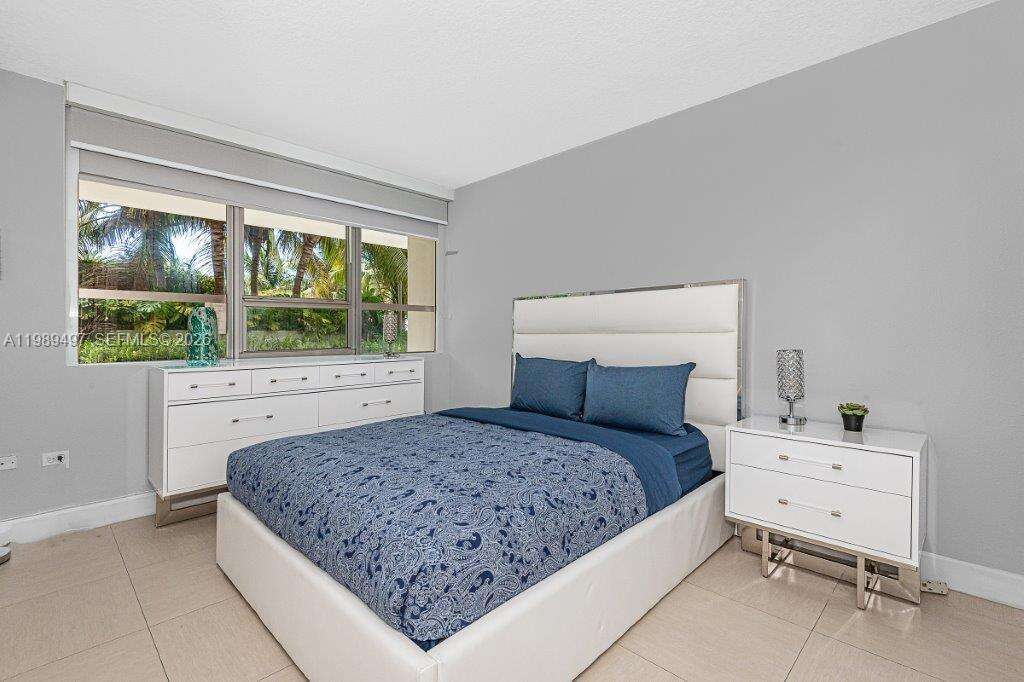 Flamingo South Beach at 1500 Bay Rd, Miami Beach, FL 33139 - For Rent photo 4