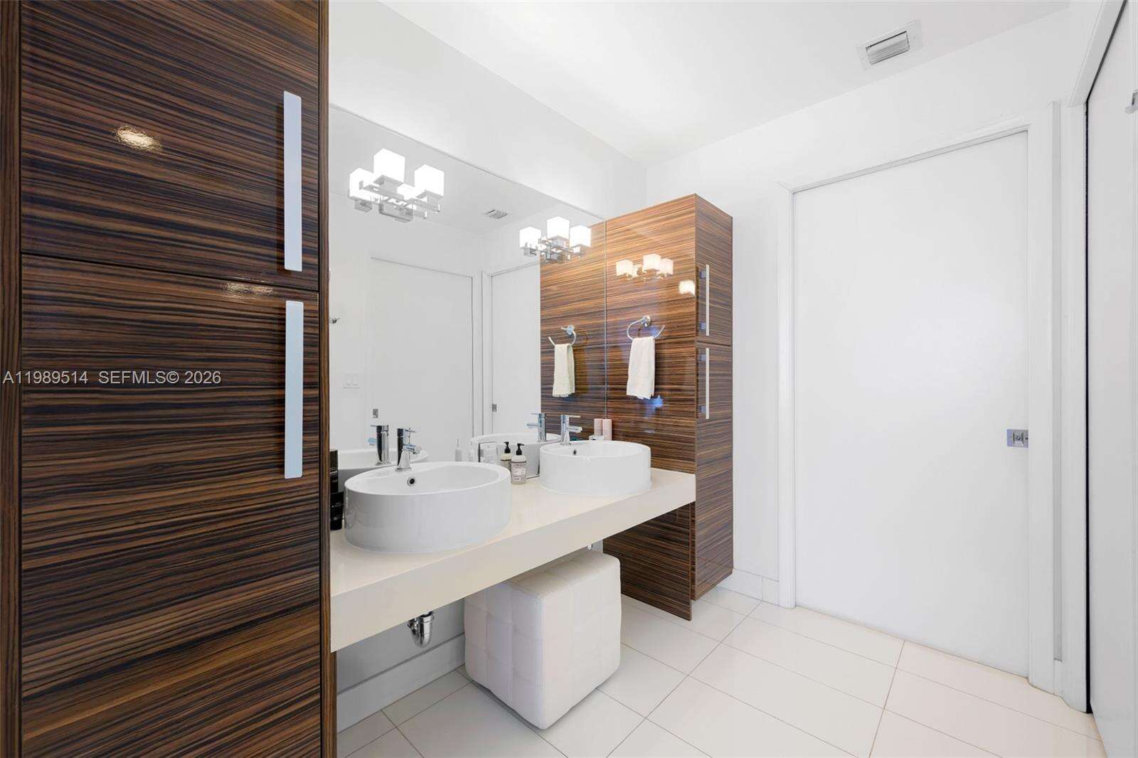 Paramount Bay at 2020 Bayshore Dr, Miami, FL 33137 - For Rent photo 17