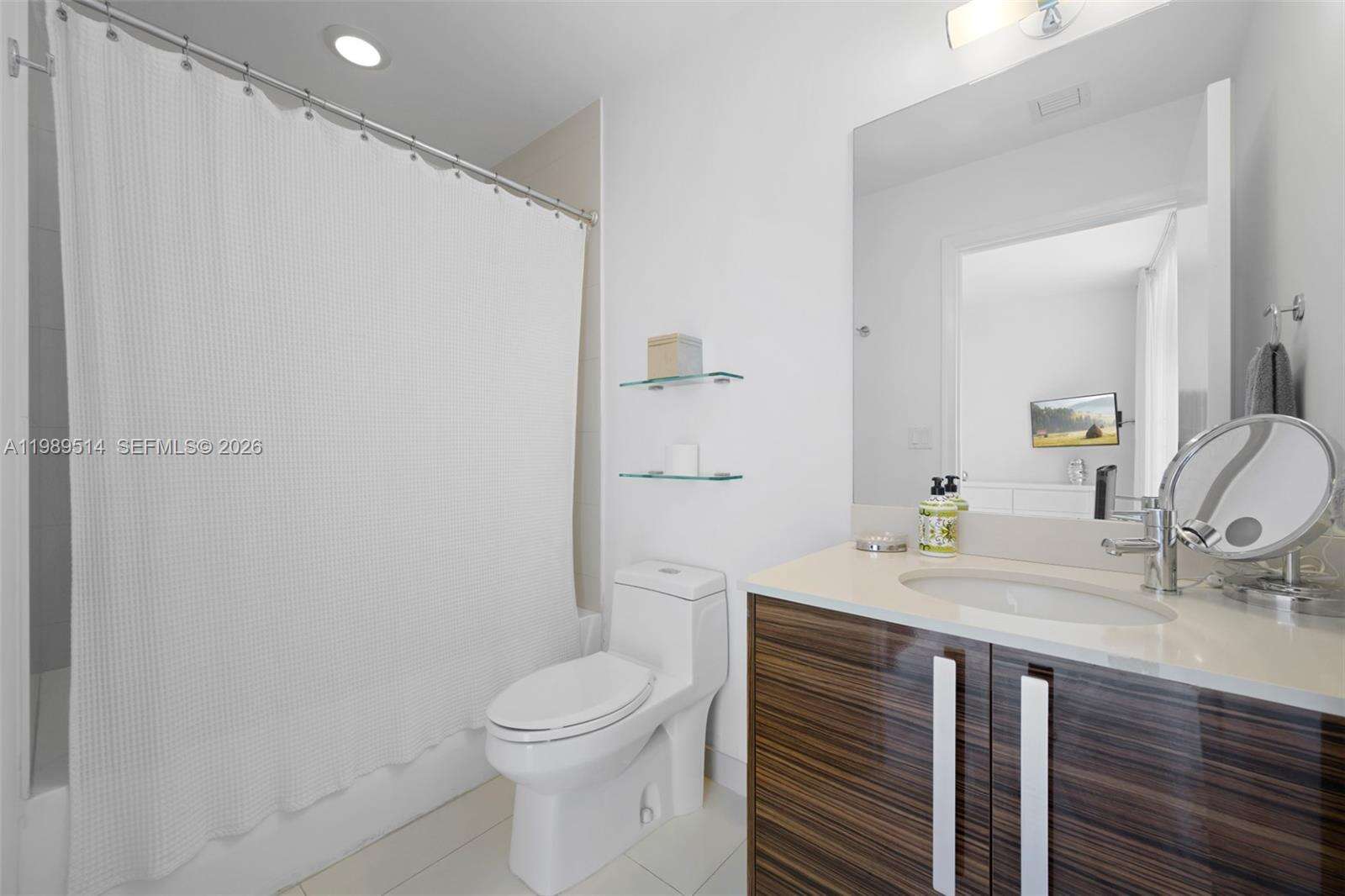 Paramount Bay at 2020 Bayshore Dr, Miami, FL 33137 - For Rent photo 10
