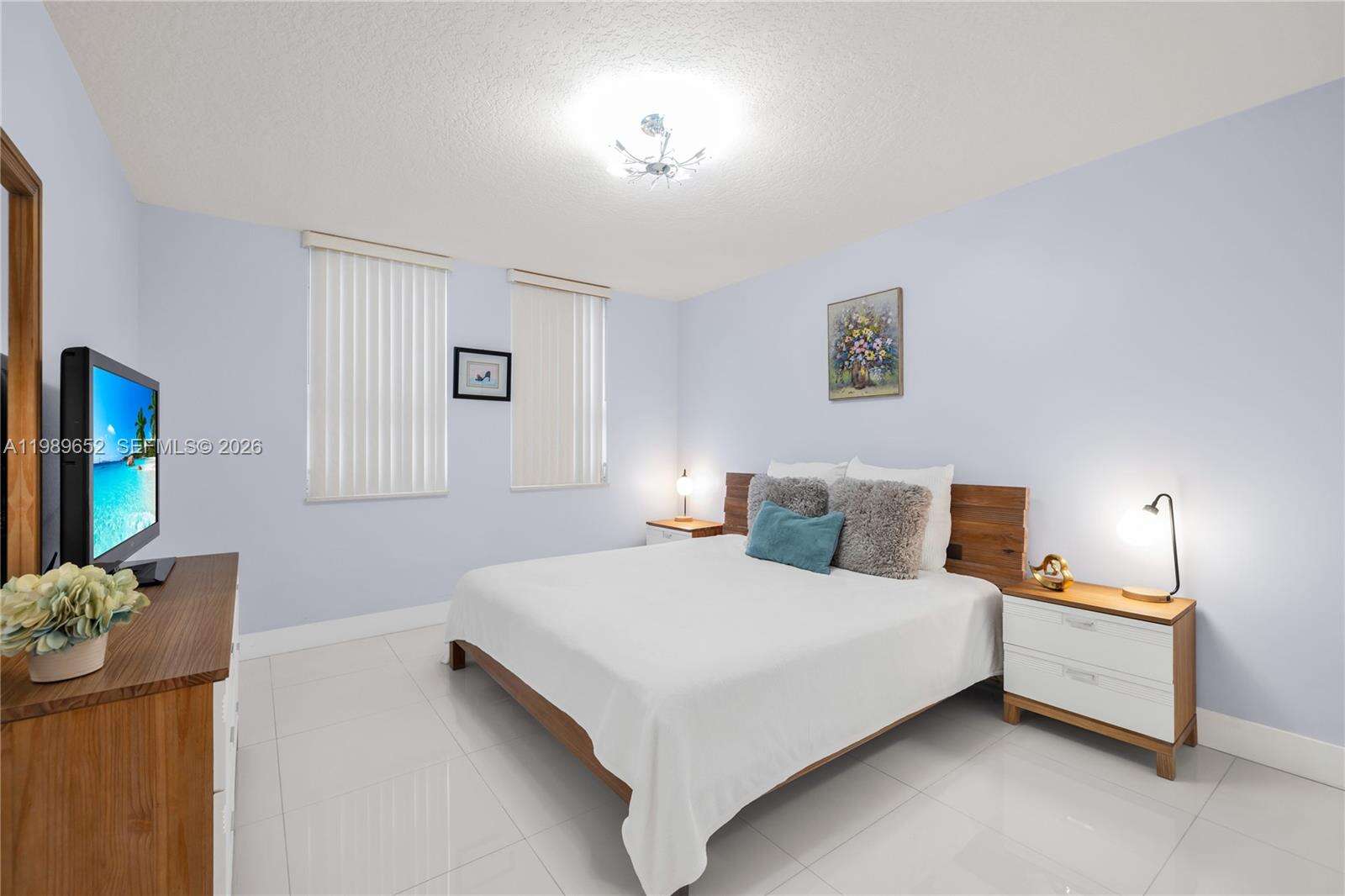 2080 Ocean Dr, Hallandale Beach, FL 33009 - For Rent photo 13