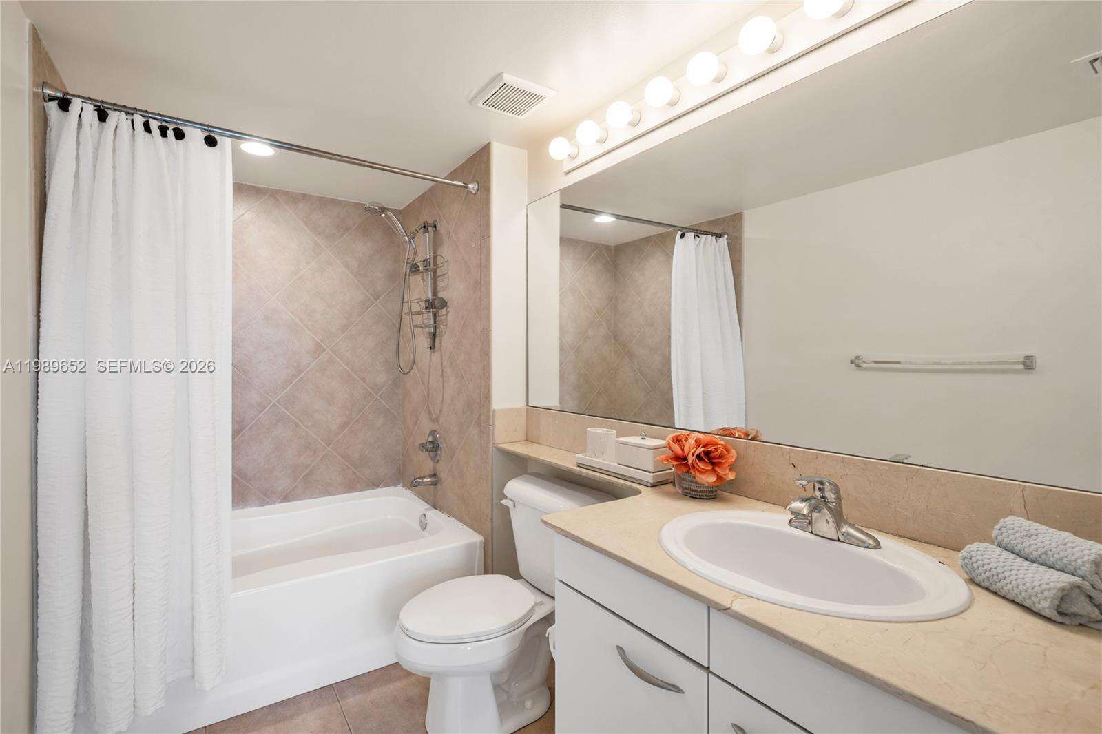 2080 Ocean Dr, Hallandale Beach, FL 33009 - For Rent photo 16