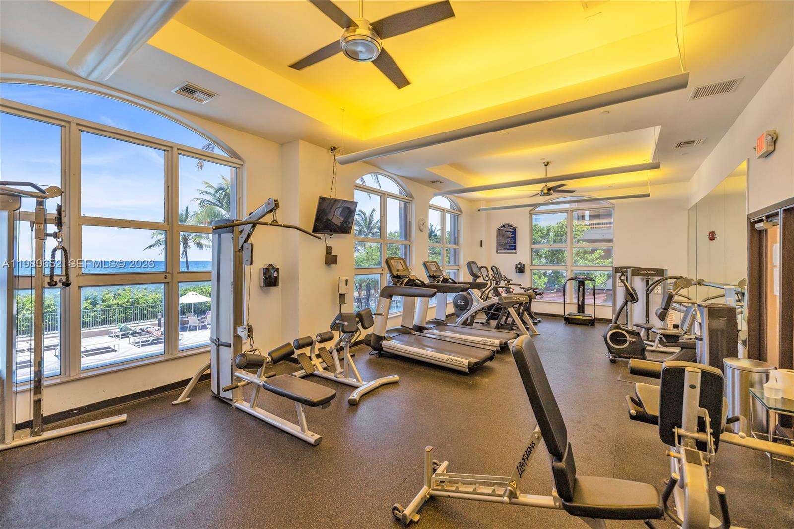 2080 Ocean Dr, Hallandale Beach, FL 33009 - For Rent photo 29