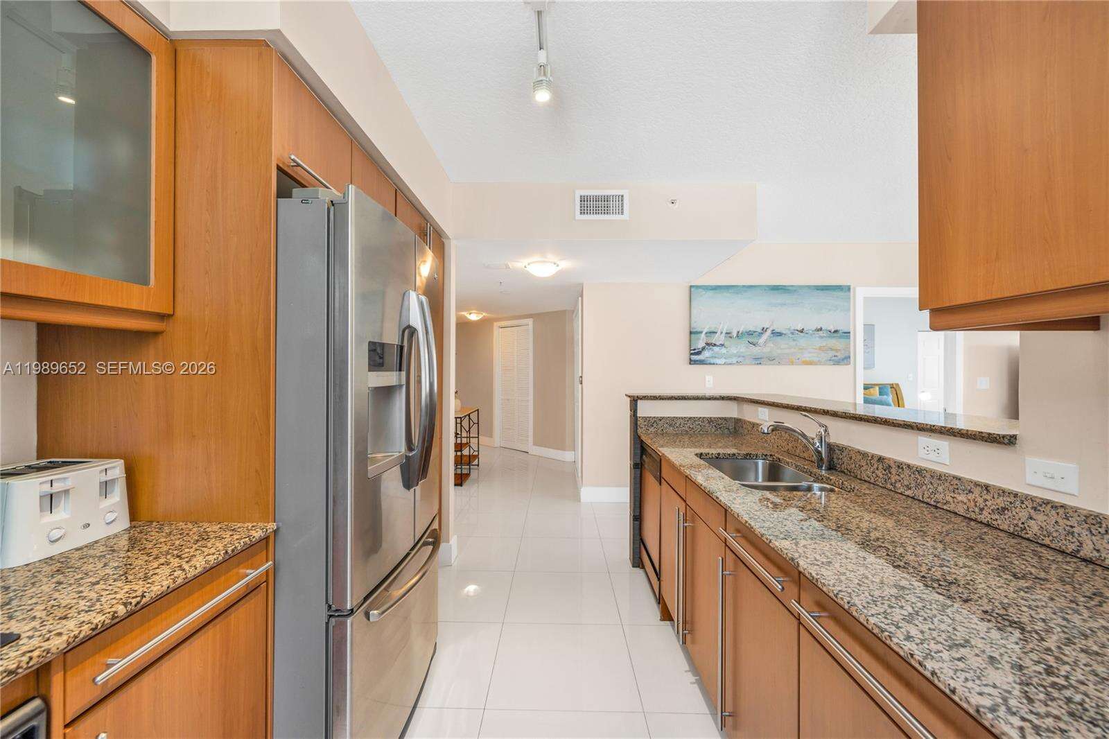2080 Ocean Dr, Hallandale Beach, FL 33009 - For Rent photo 7