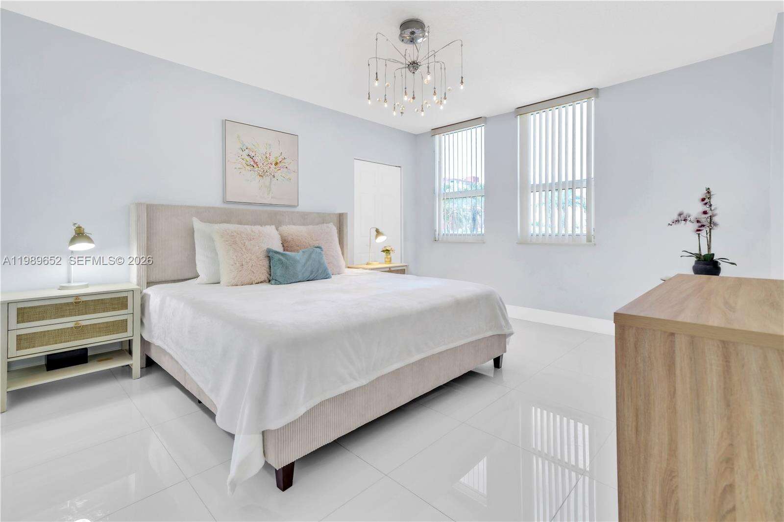 2080 Ocean Dr, Hallandale Beach, FL 33009 - For Rent photo 8
