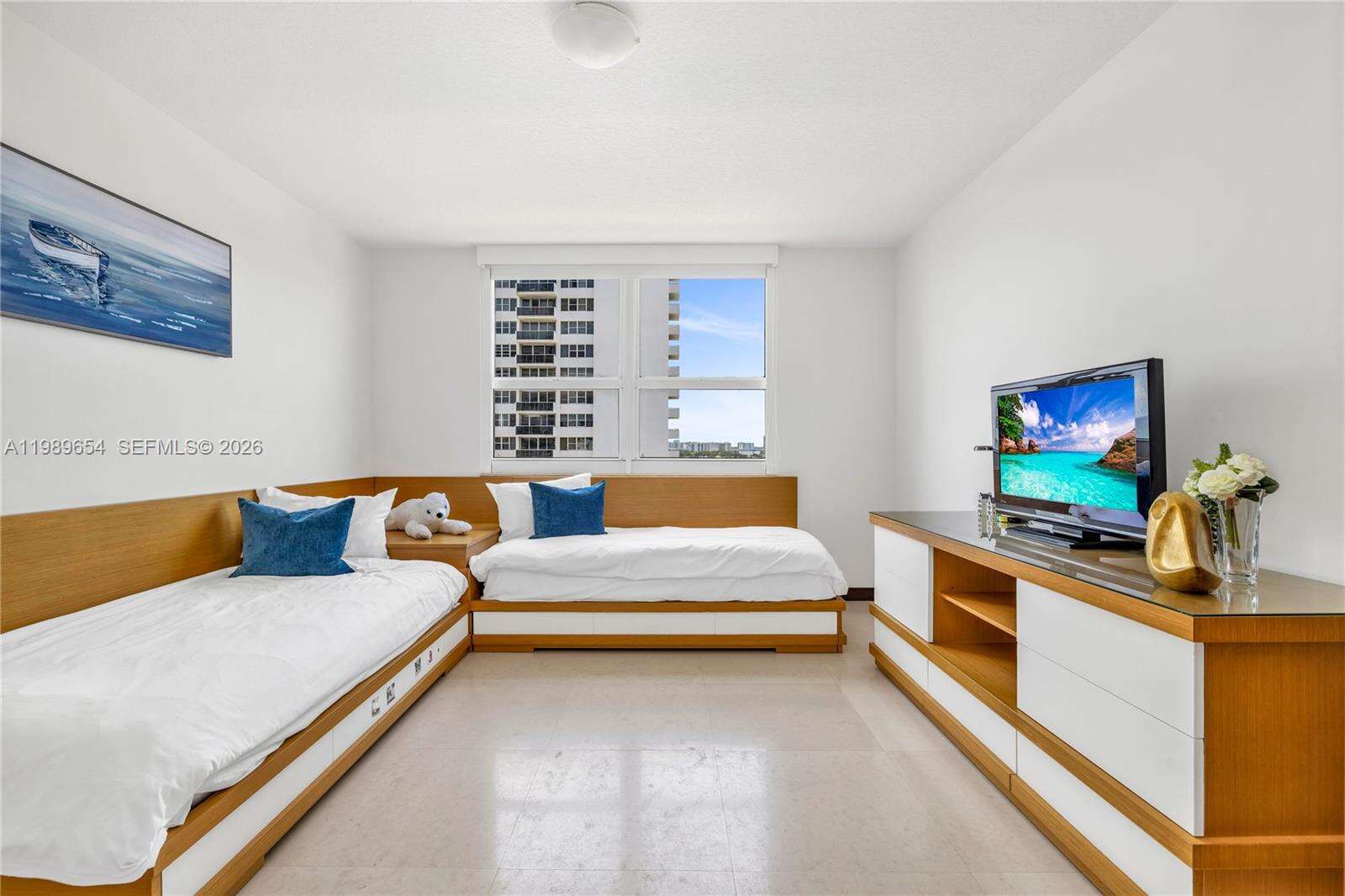 2080 Ocean Dr, Hallandale Beach, FL 33009 - For Rent photo 22