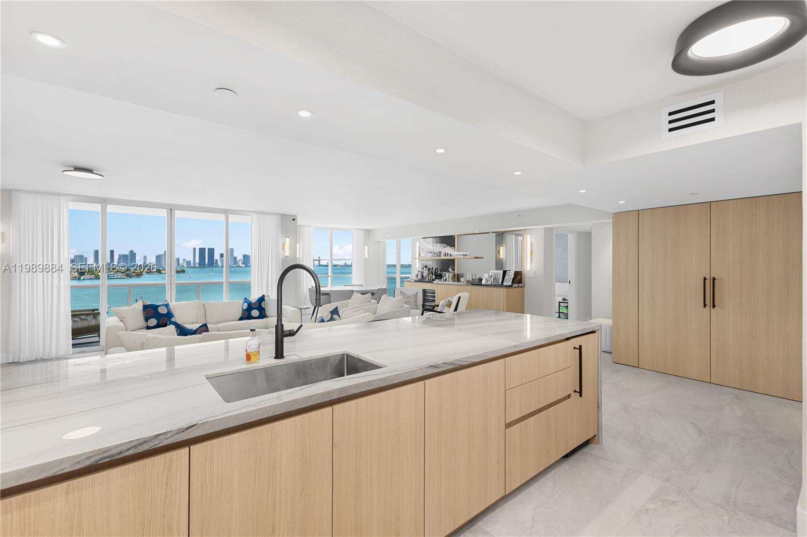 1800 Sunset Harbour Dr, Miami Beach, FL 33139 - For Rent photo 9