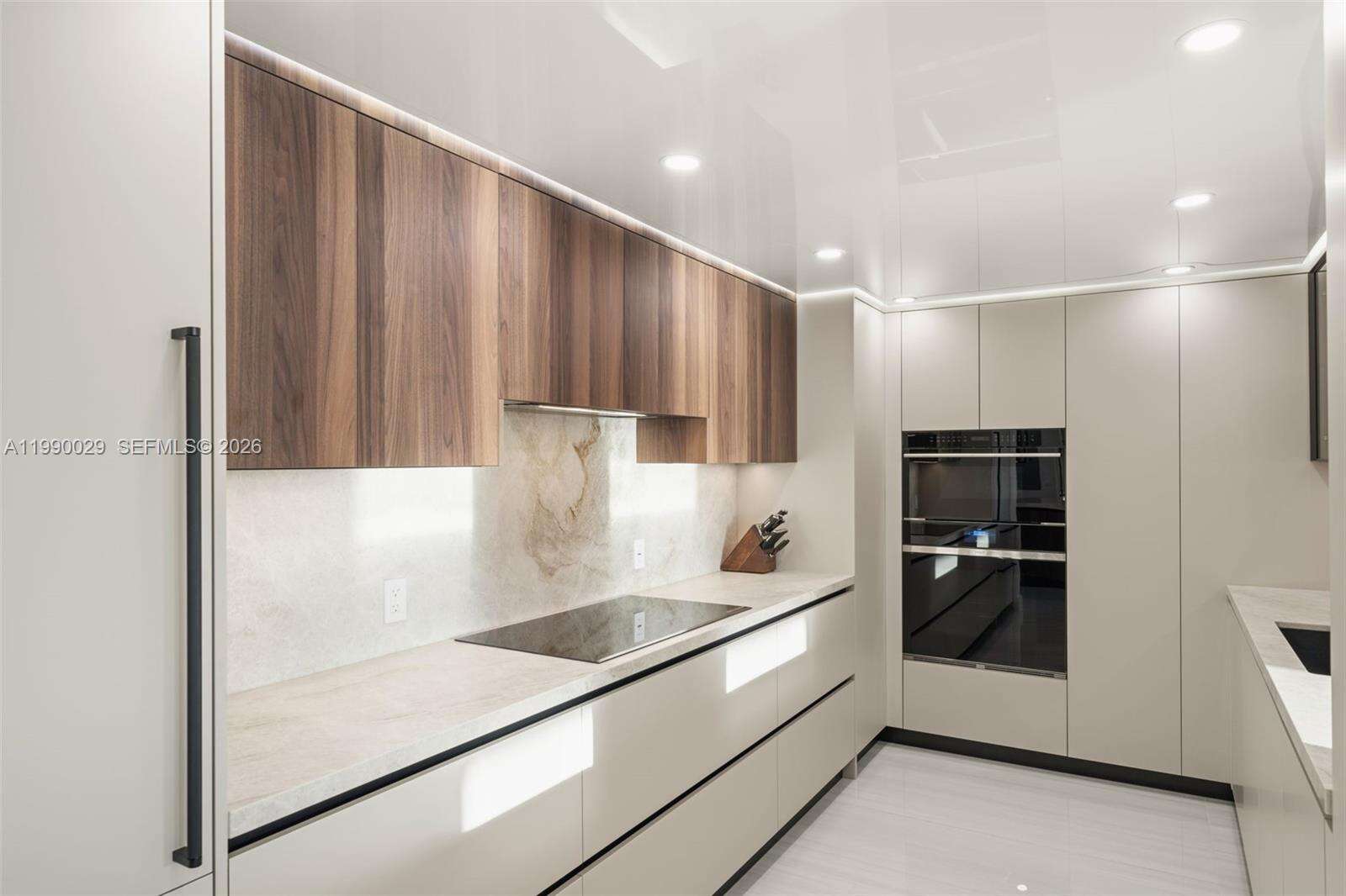 Oceanside Plaza at 5555 Collins Ave, Miami Beach, FL 33140 - For Rent photo 14