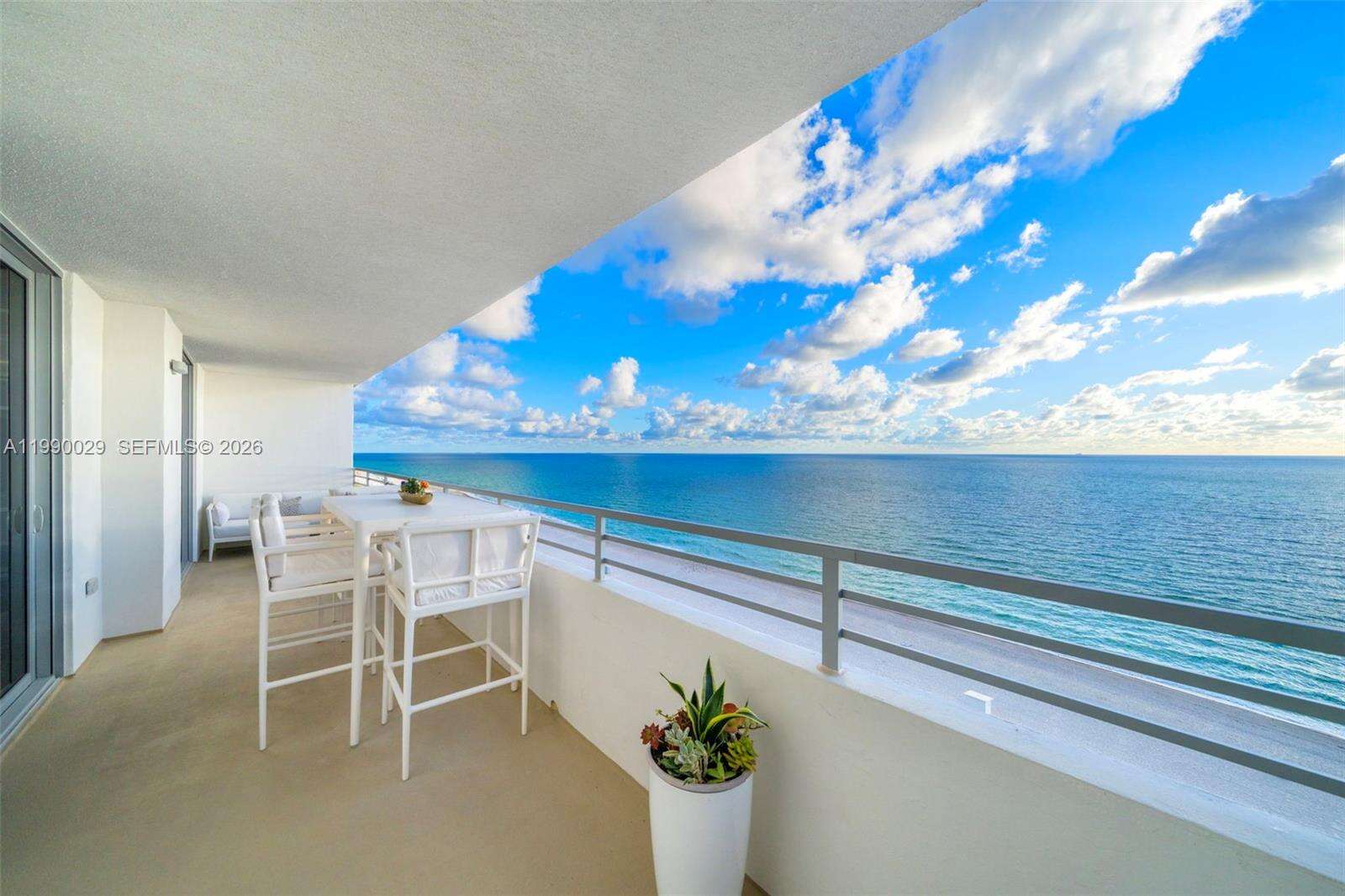 Oceanside Plaza at 5555 Collins Ave, Miami Beach, FL 33140 - For Rent photo 44