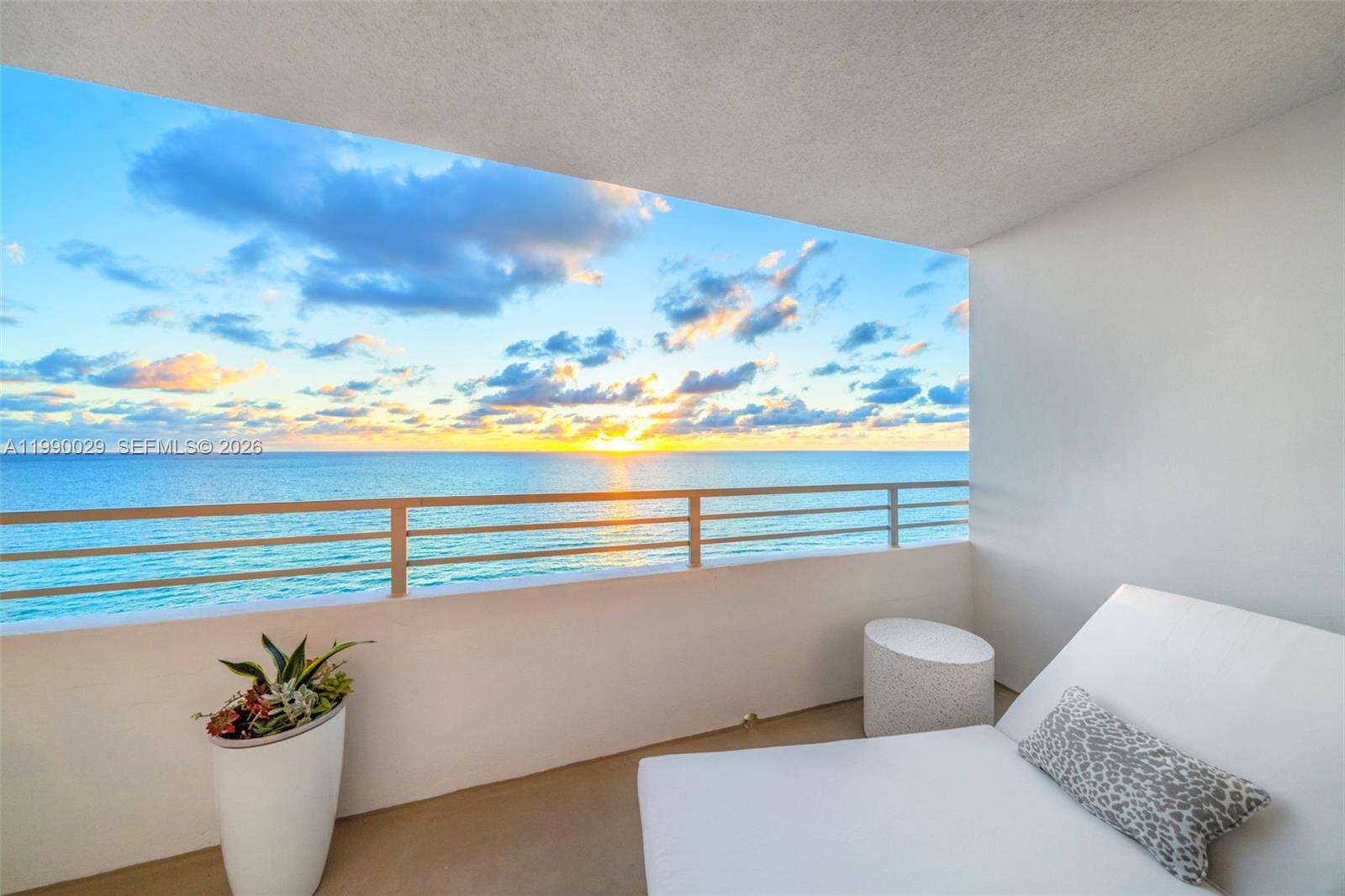 Oceanside Plaza at 5555 Collins Ave, Miami Beach, FL 33140 - For Rent photo 6