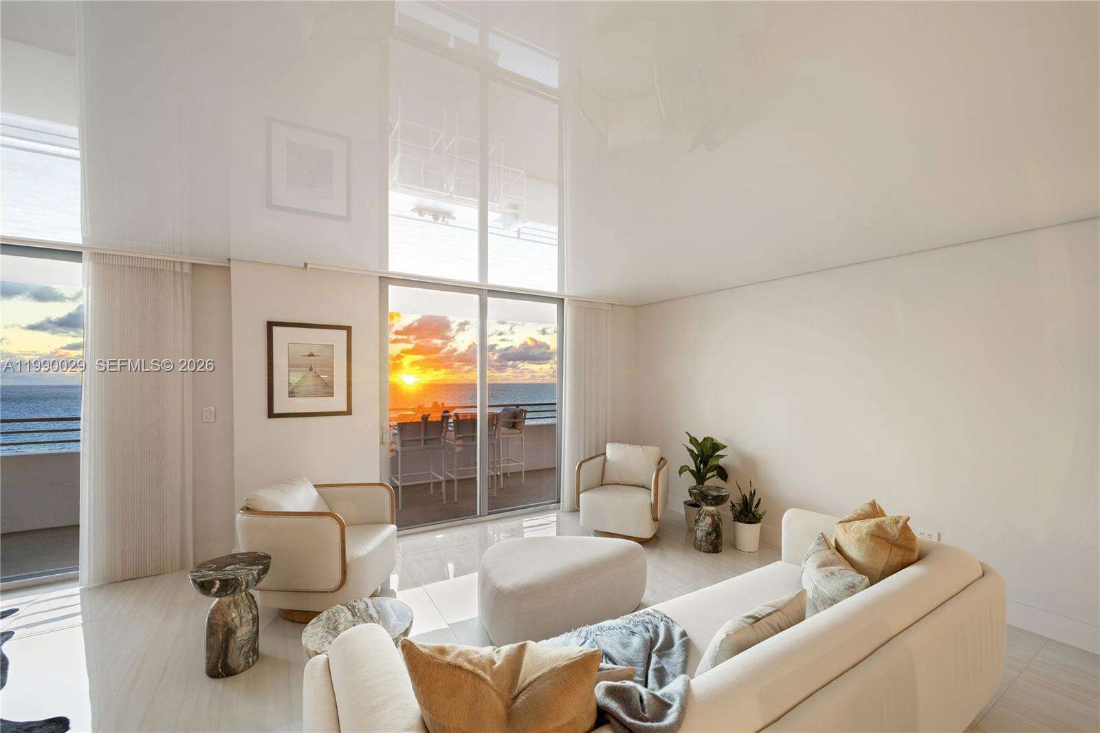Oceanside Plaza at 5555 Collins Ave, Miami Beach, FL 33140 - For Rent photo 9