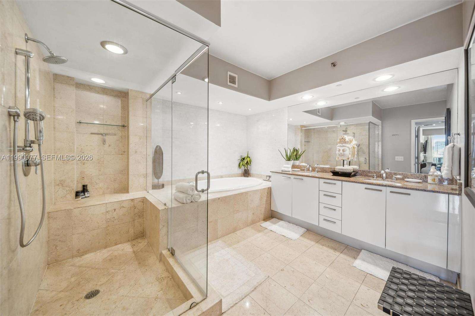 The Beach Club Two at 1830 Ocean Dr, Hallandale Beach, FL 33009 - For Rent photo 20