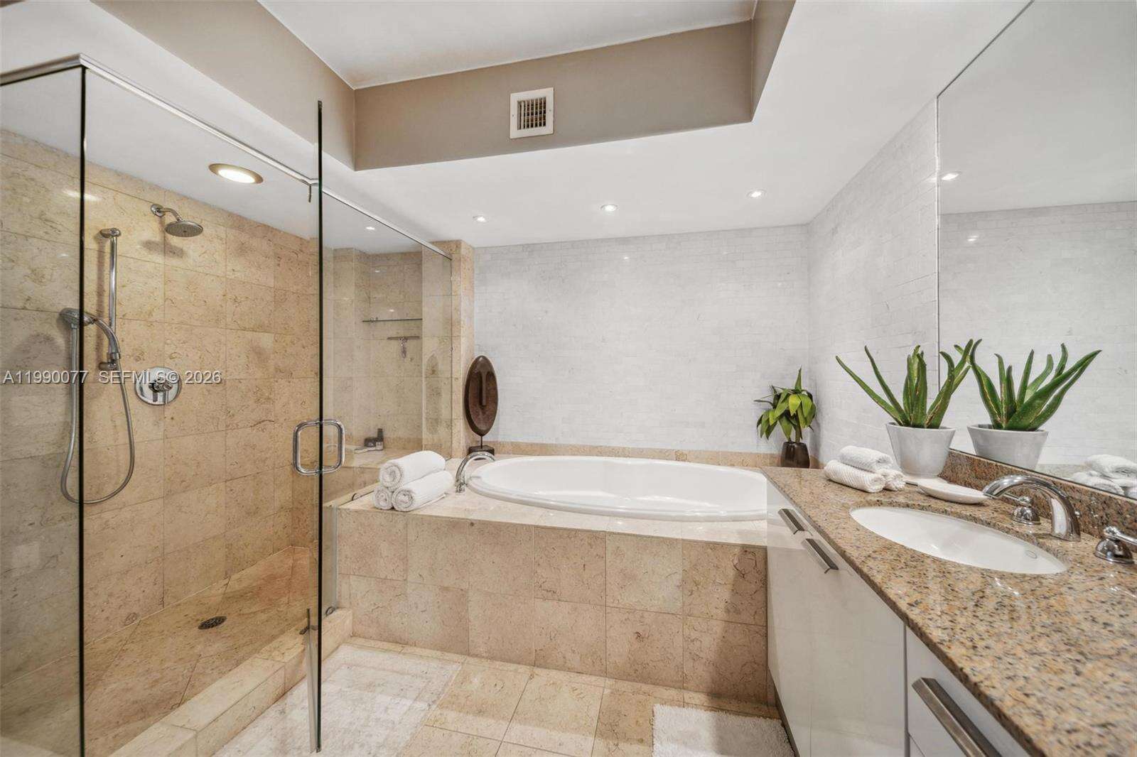 The Beach Club Two at 1830 Ocean Dr, Hallandale Beach, FL 33009 - For Rent photo 21