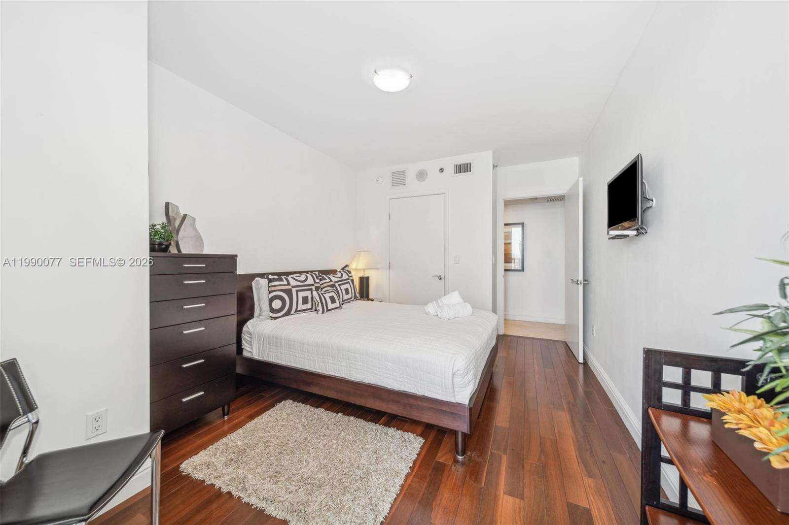 The Beach Club Two at 1830 Ocean Dr, Hallandale Beach, FL 33009 - For Rent photo 25