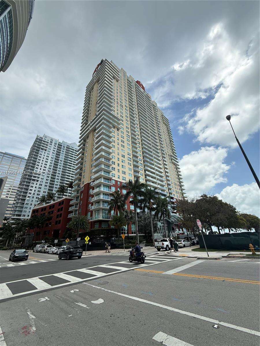 The Mark On Brickell at 1155 Brickell Bay Dr, Miami, FL 33131 - For Rent photo 1
