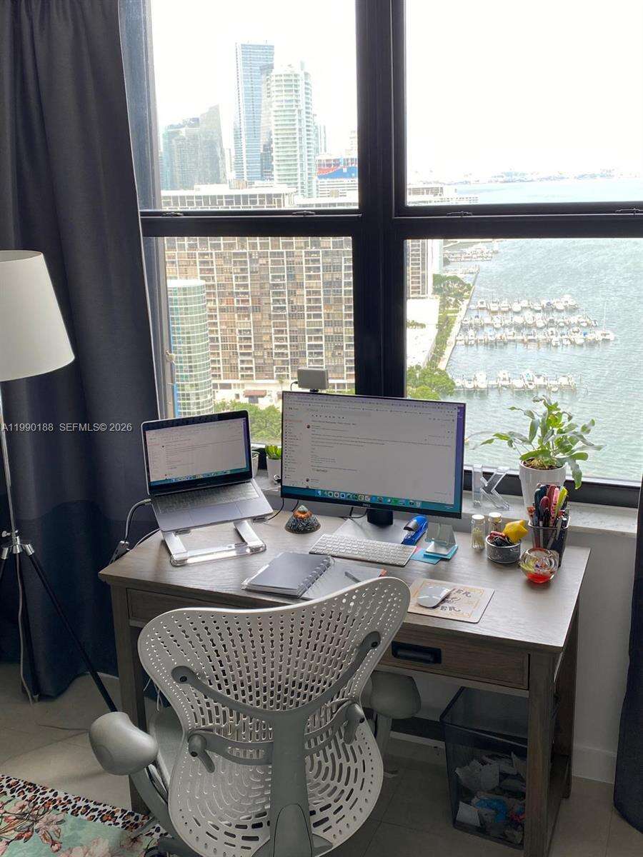 Brickell Bay Club at 2333 Brickell Ave, Miami, FL 33129 - For Rent photo 15