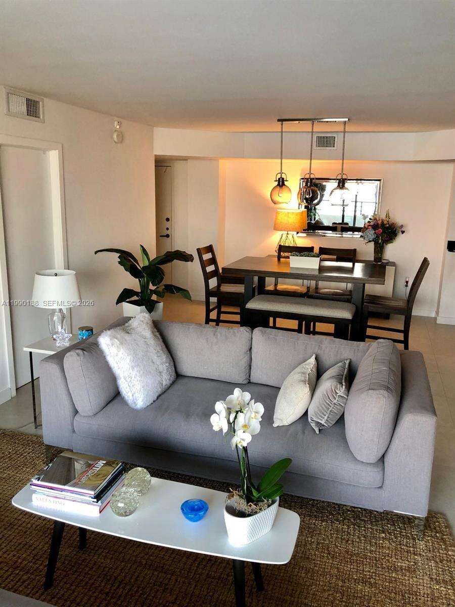 Brickell Bay Club at 2333 Brickell Ave, Miami, FL 33129 - For Rent photo 5