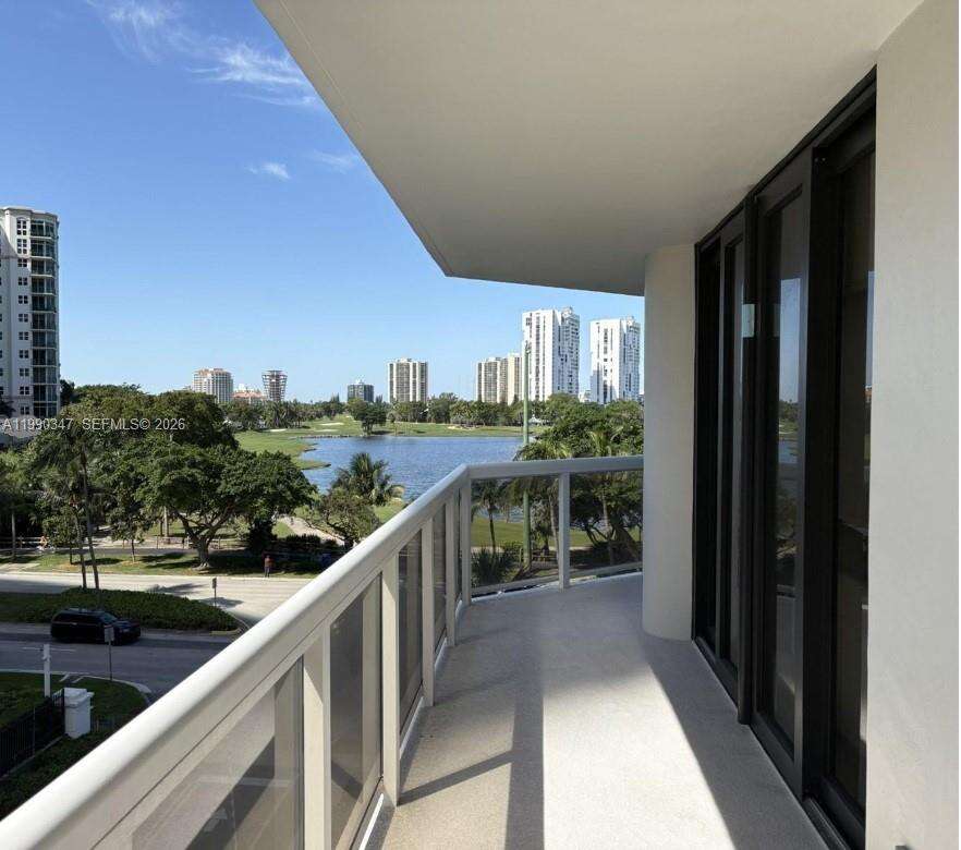 The Landmark at 20185 Country Club Dr, Aventura, FL 33180 - For Rent photo 15