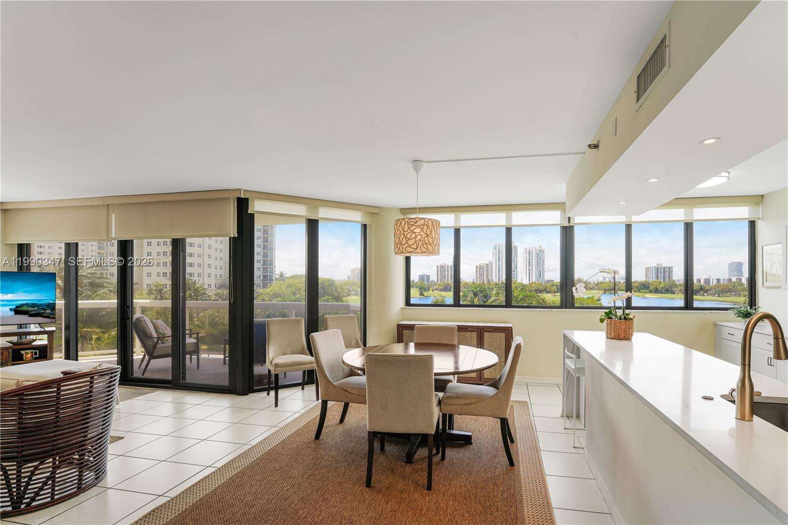 The Landmark at 20185 Country Club Dr, Aventura, FL 33180 - For Rent photo 8