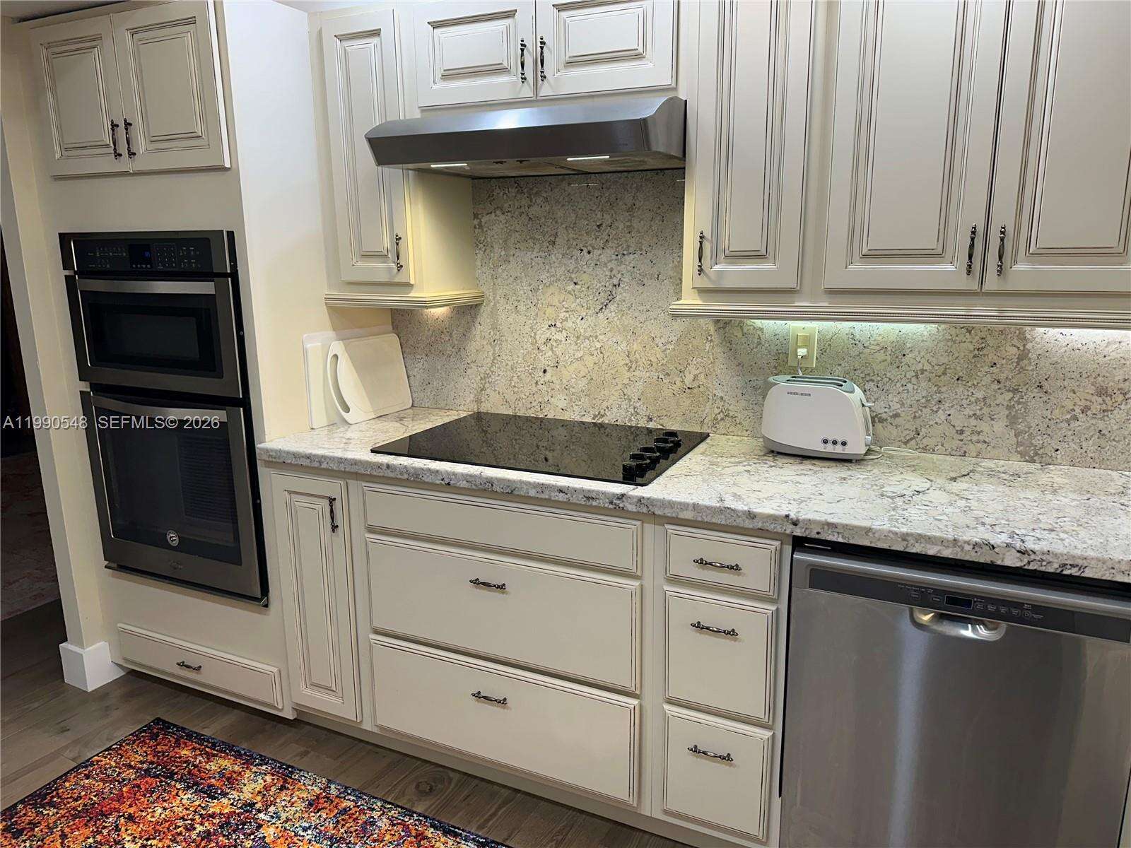 Maison Grande at 6039 Collins Ave, Miami Beach, FL 33140 - For Rent photo 3