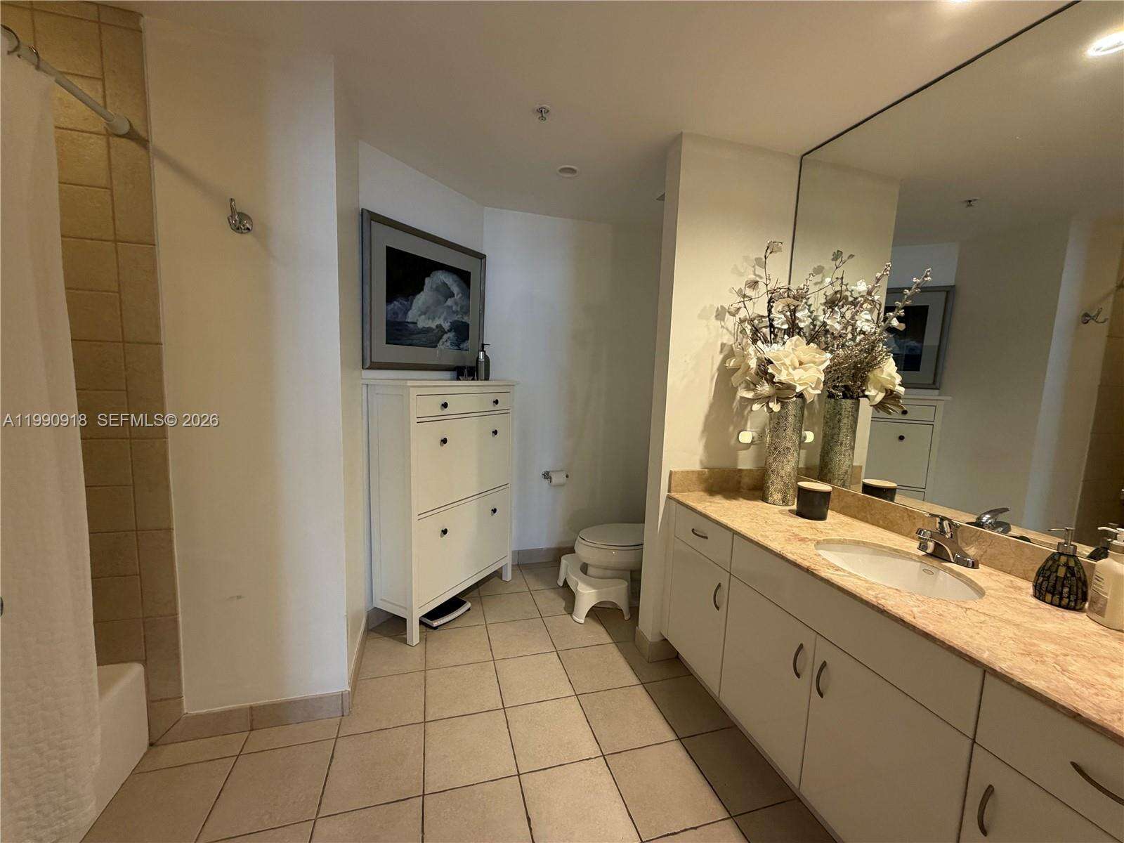 Courts Brickell Key at 801 Brickell Key Blvd, Miami, FL 33131 - For Rent photo 13