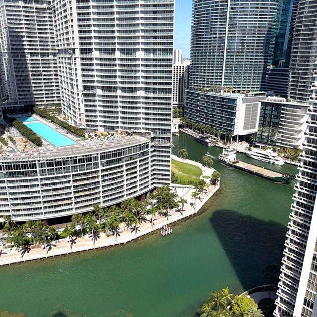 Courts Brickell Key at 801 Brickell Key Blvd, Miami, FL 33131 - For Rent photo 3