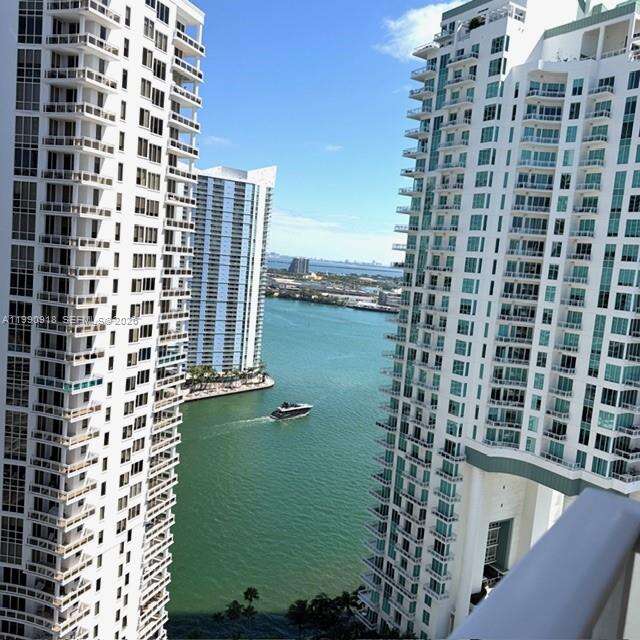 Courts Brickell Key at 801 Brickell Key Blvd, Miami, FL 33131 - For Rent photo 4