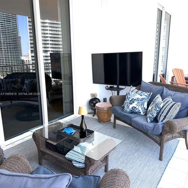 Courts Brickell Key at 801 Brickell Key Blvd, Miami, FL 33131 - For Rent photo 7